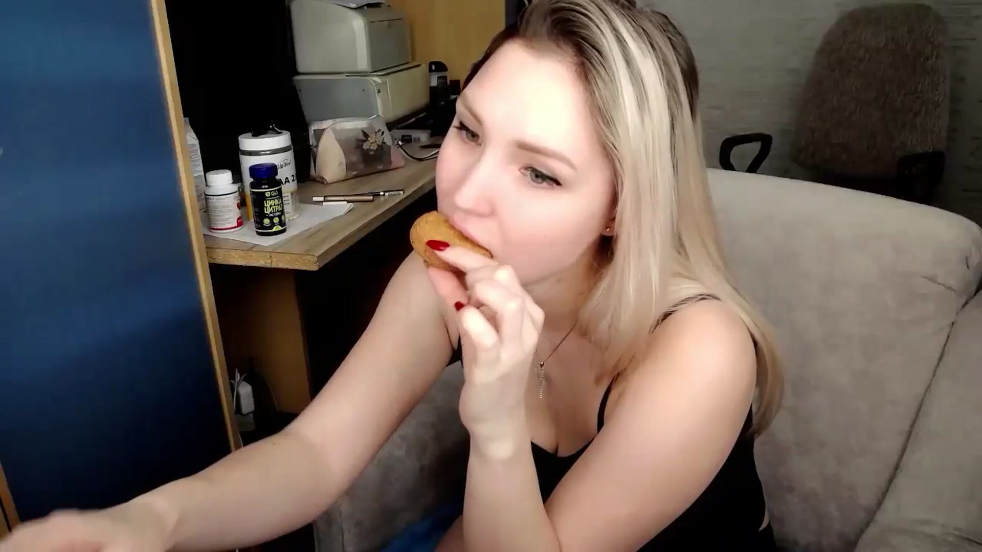 Gallery image thumbnail from Ashley_cutie_'s myfreecams stream on, 02/21/2024, 08:40 image 20 of 20