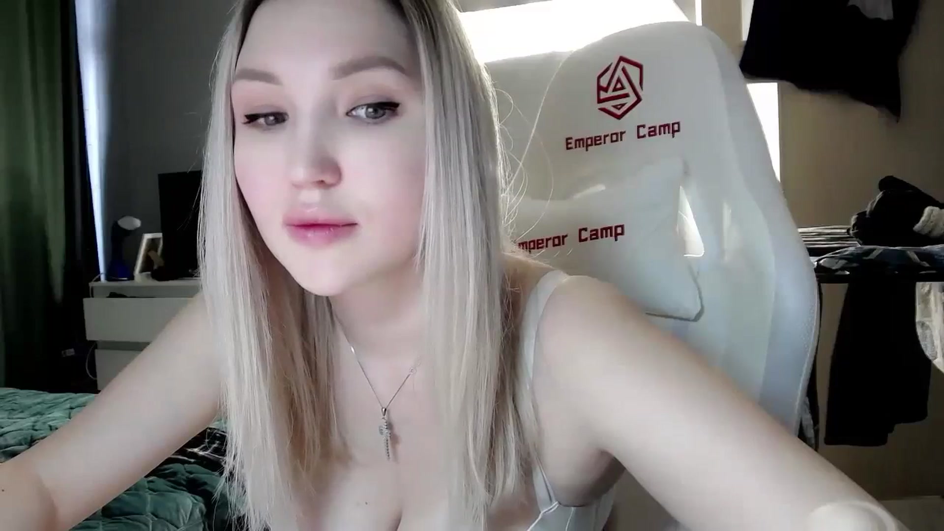 Gallery image thumbnail from Ashley_cutie_'s myfreecams stream on, 02/28/2024, 08:28 image 9 of 20