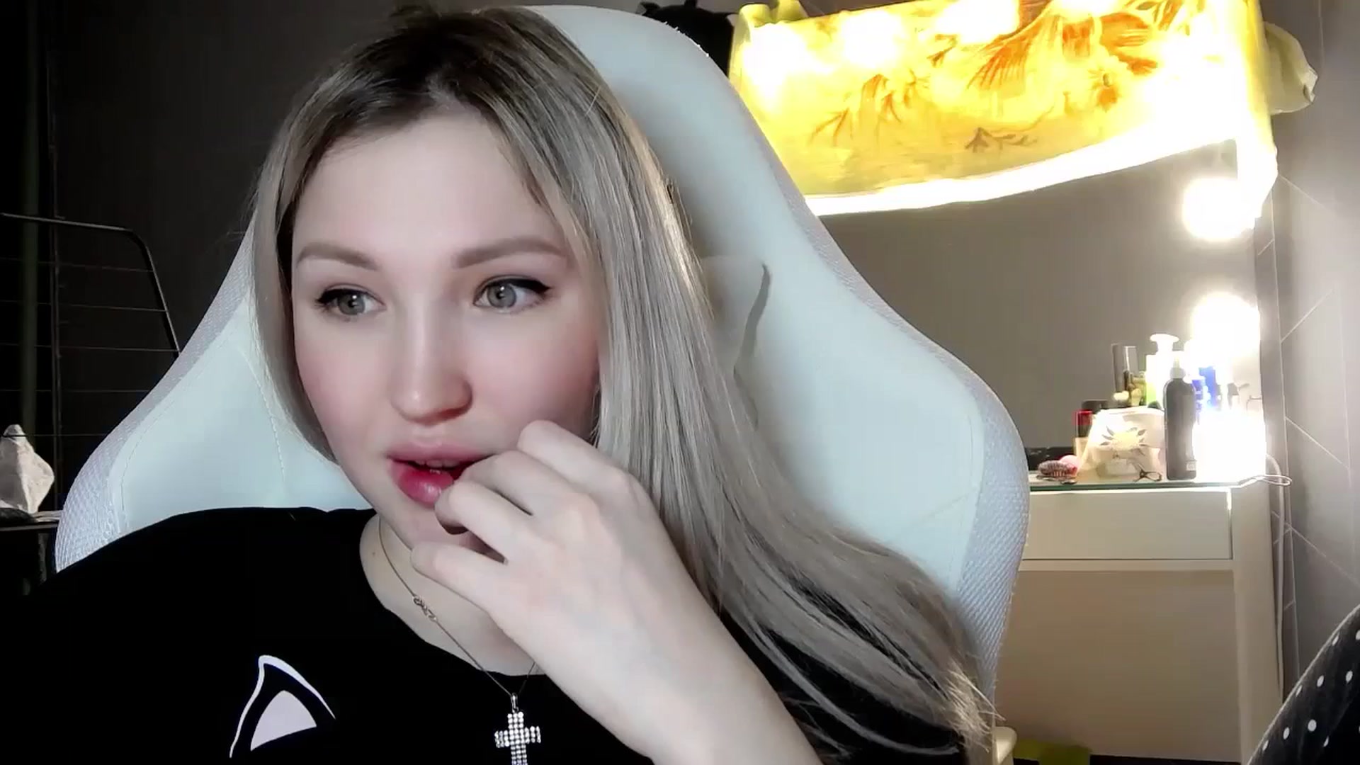 Gallery image thumbnail from Ashley_cutie_'s myfreecams stream on, 03/02/2024, 19:00 image 19 of 20