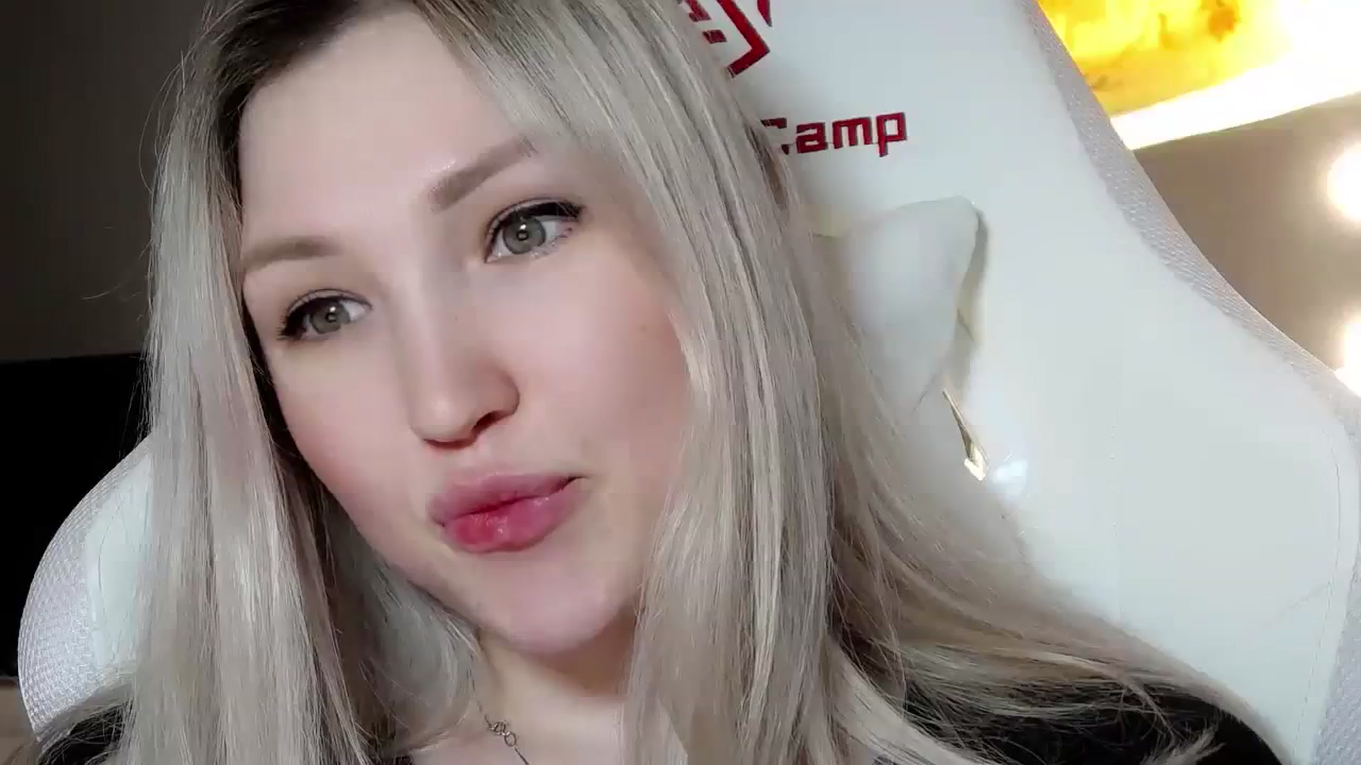 Gallery image thumbnail from Ashley_cutie_'s myfreecams stream on, 03/02/2024, 19:00 image 5 of 20