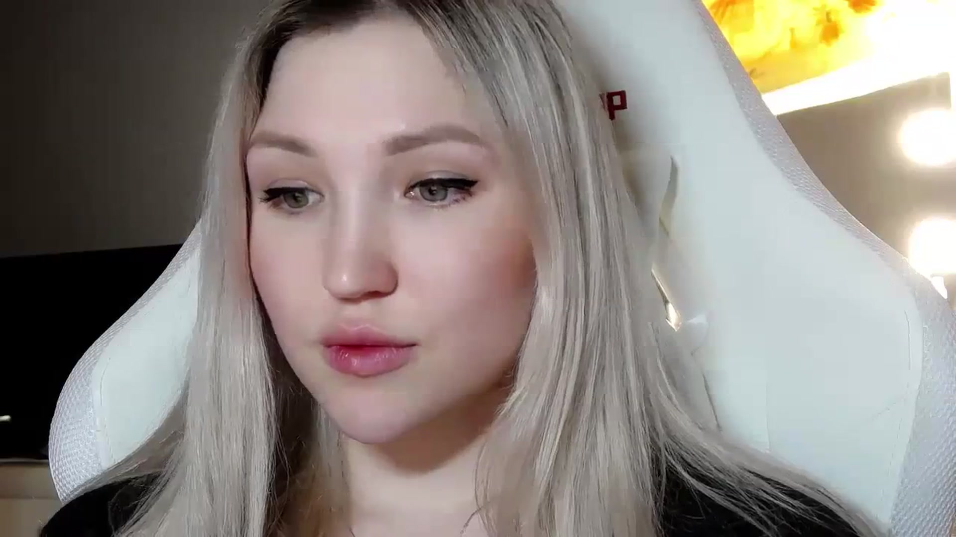 Gallery image thumbnail from Ashley_cutie_'s myfreecams stream on, 03/02/2024, 19:00 image 8 of 20
