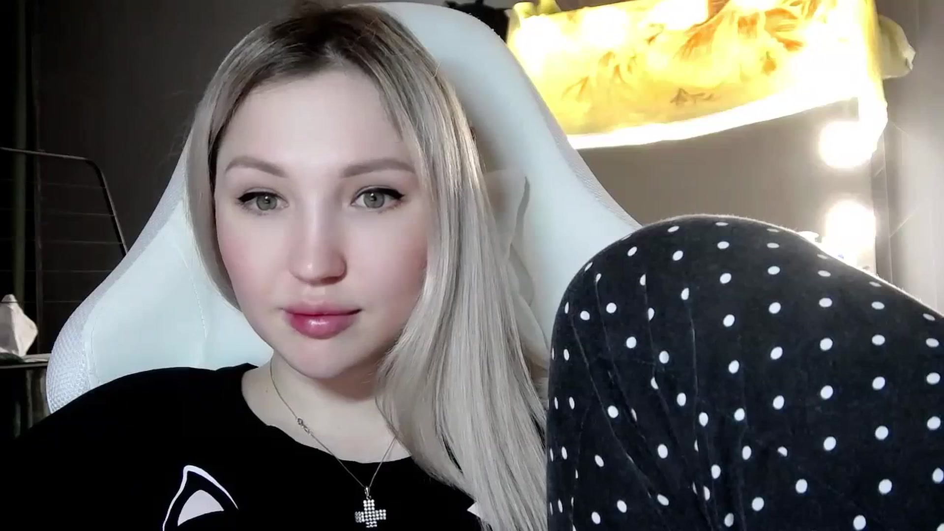 Gallery image thumbnail from Ashley_cutie_'s myfreecams stream on, 03/02/2024, 19:00 image 18 of 20