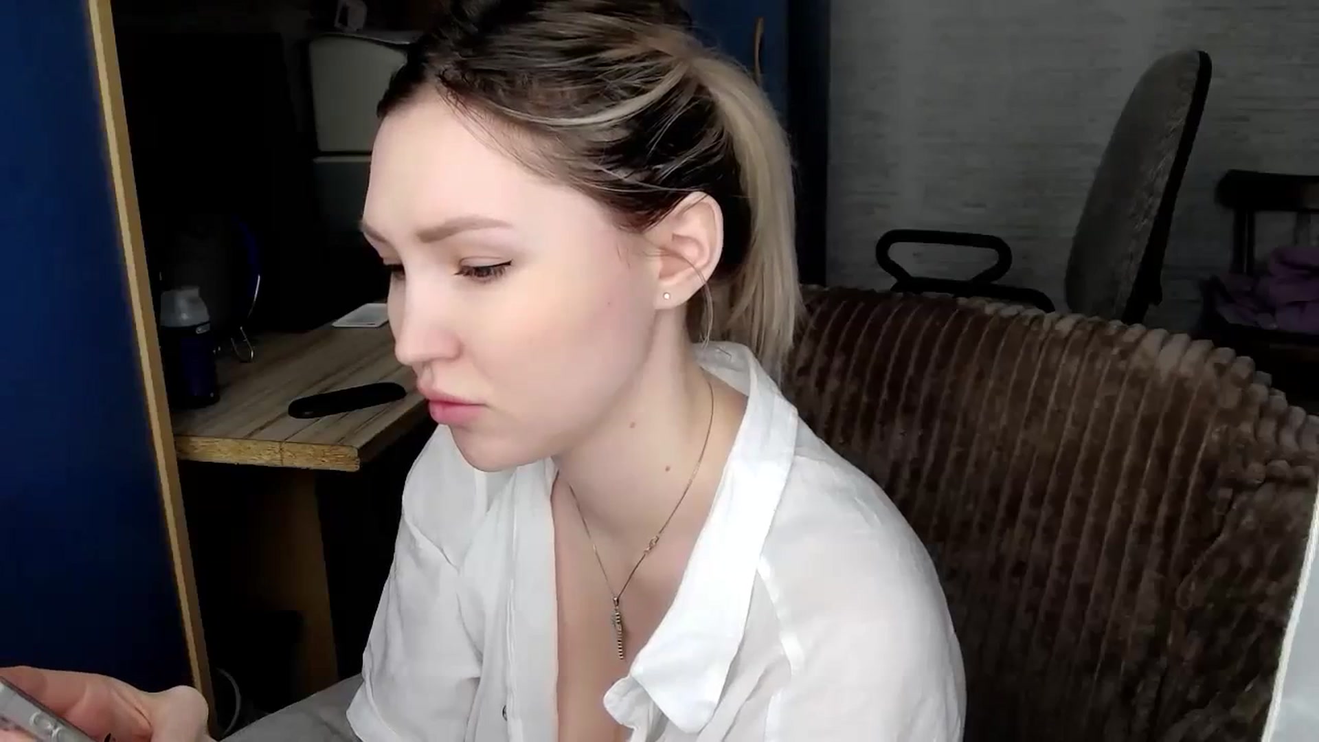 Gallery image thumbnail from Ashley_cutie_'s myfreecams stream on, 03/11/2024, 06:38 image 14 of 20