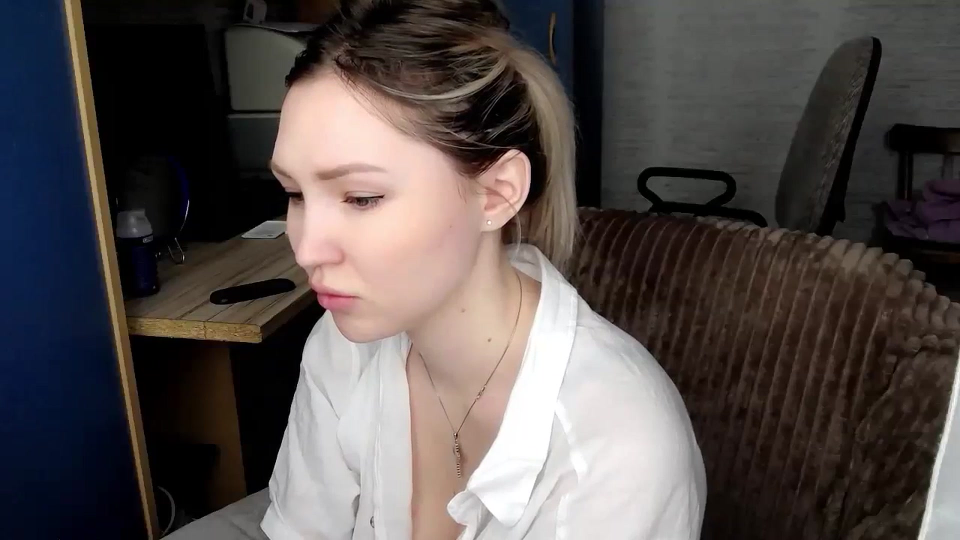 Gallery image thumbnail from Ashley_cutie_'s myfreecams stream on, 03/11/2024, 06:38 image 10 of 20