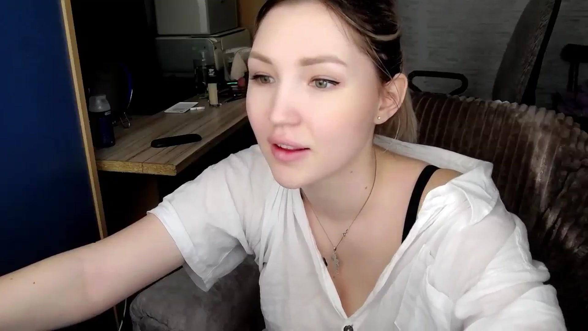 Gallery image thumbnail from Ashley_cutie_'s myfreecams stream on, 03/11/2024, 08:14 image 5 of 20