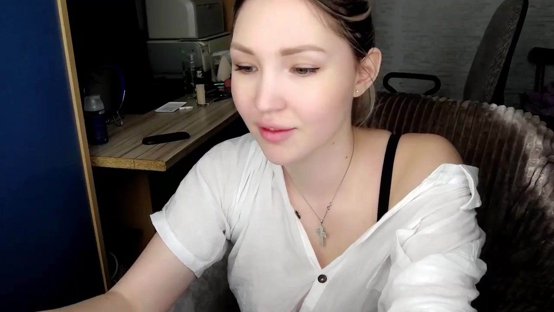 Gallery image thumbnail from Ashley_cutie_'s myfreecams stream on, 03/11/2024, 08:14 image 3 of 20