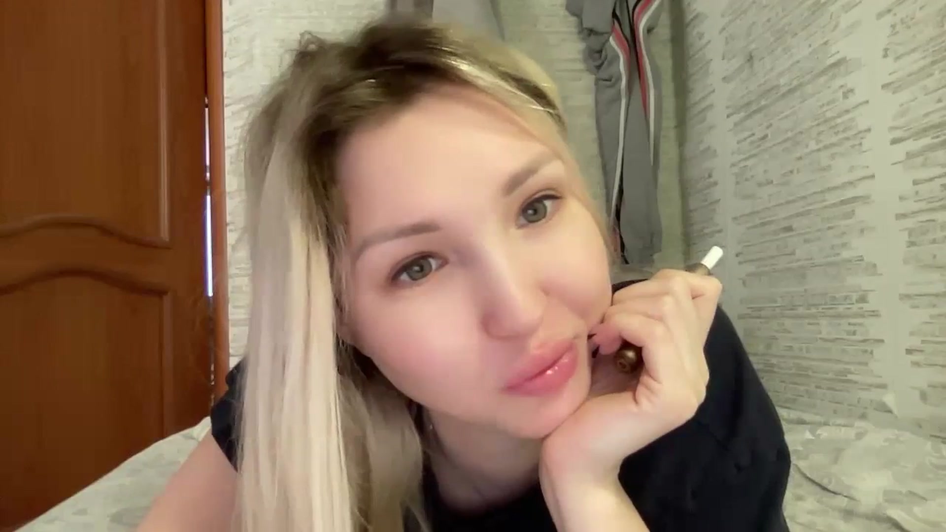 Gallery image thumbnail from Ashley_cutie_'s myfreecams stream on, 03/14/2024, 08:23 image 3 of 20