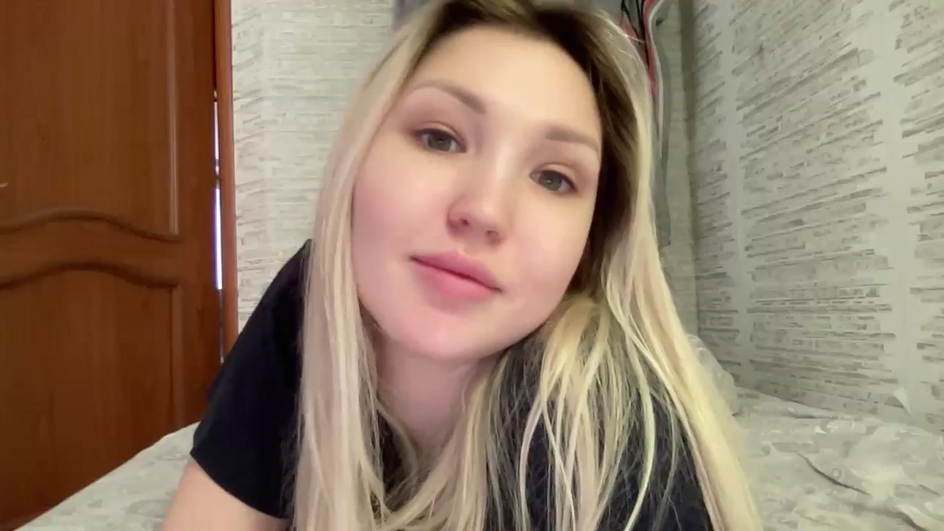 Gallery image thumbnail from Ashley_cutie_'s myfreecams stream on, 03/14/2024, 08:23 image 1 of 20