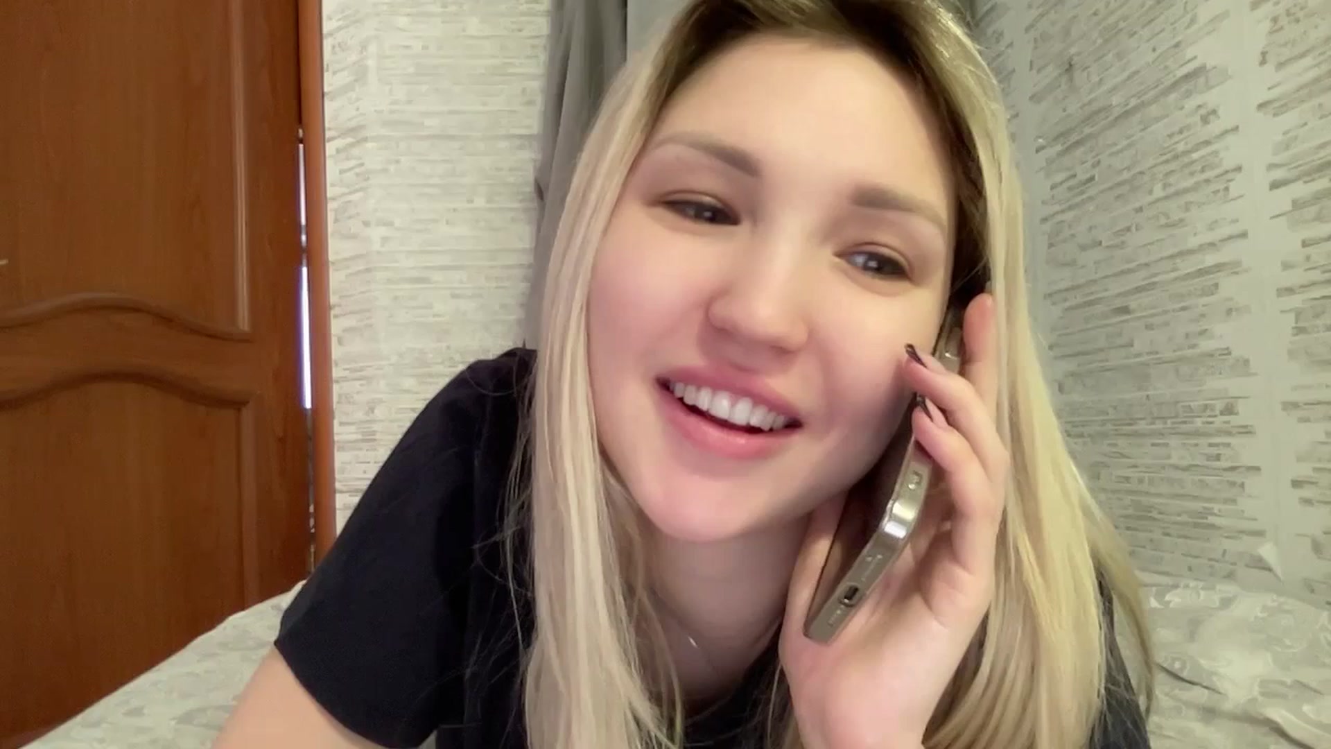 Gallery image thumbnail from Ashley_cutie_'s myfreecams stream on, 03/14/2024, 08:23 image 2 of 20