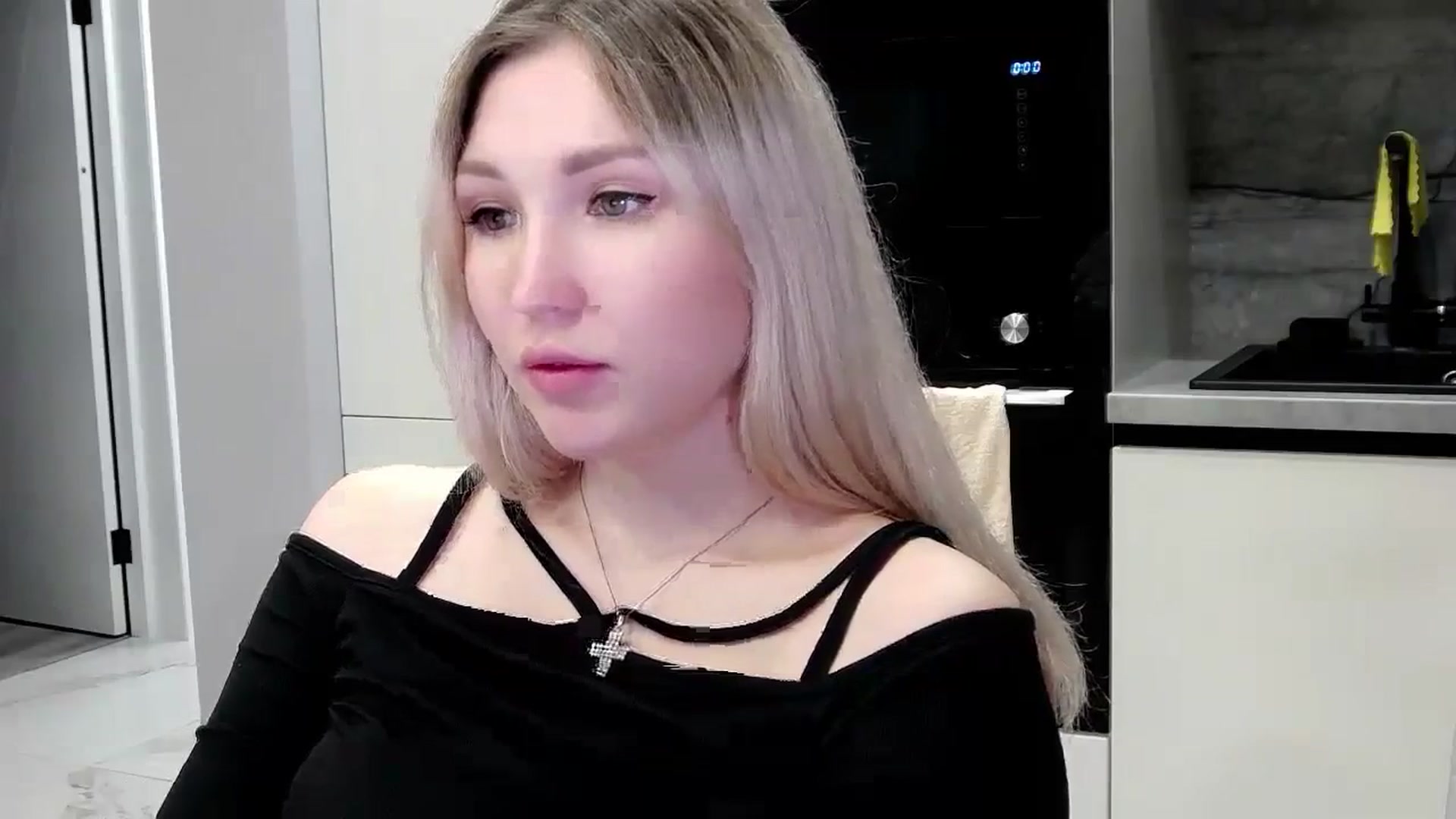 Gallery image thumbnail from Ashley_cutie_'s myfreecams stream on, 04/06/2024, 17:18 image 14 of 20