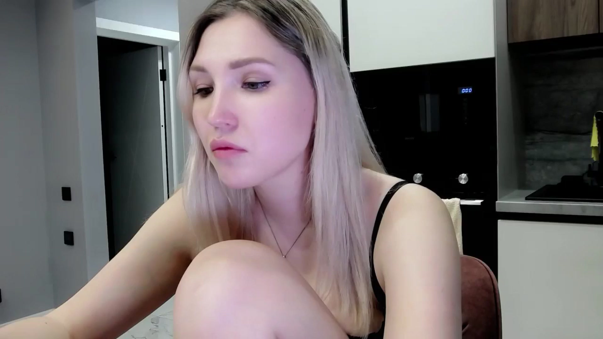 Gallery image thumbnail from Ashley_cutie_'s myfreecams stream on, 04/06/2024, 18:43 image 3 of 20