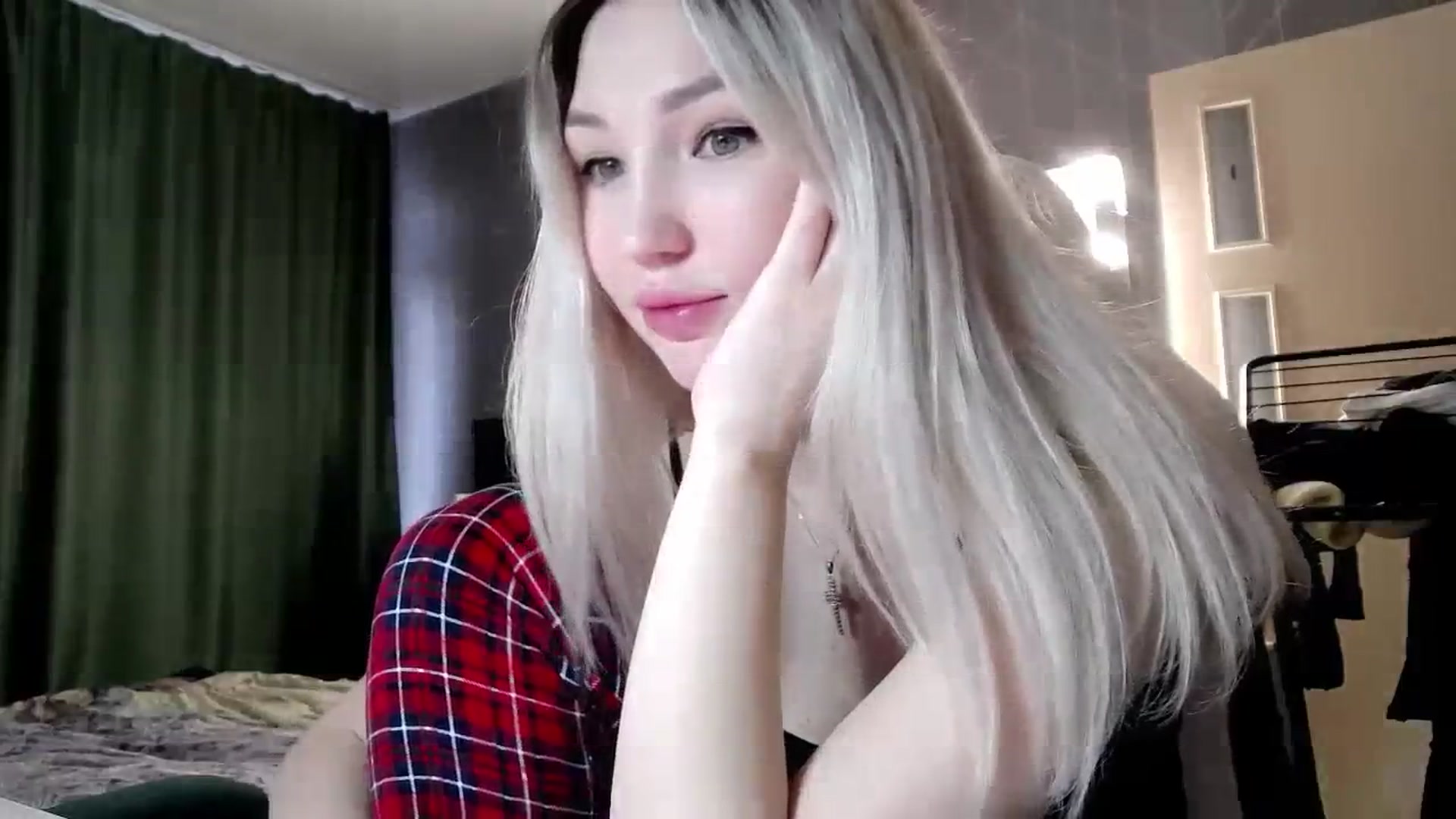 Gallery image thumbnail from Ashley_cutie_'s myfreecams stream on, 04/10/2024, 10:36 image 5 of 20
