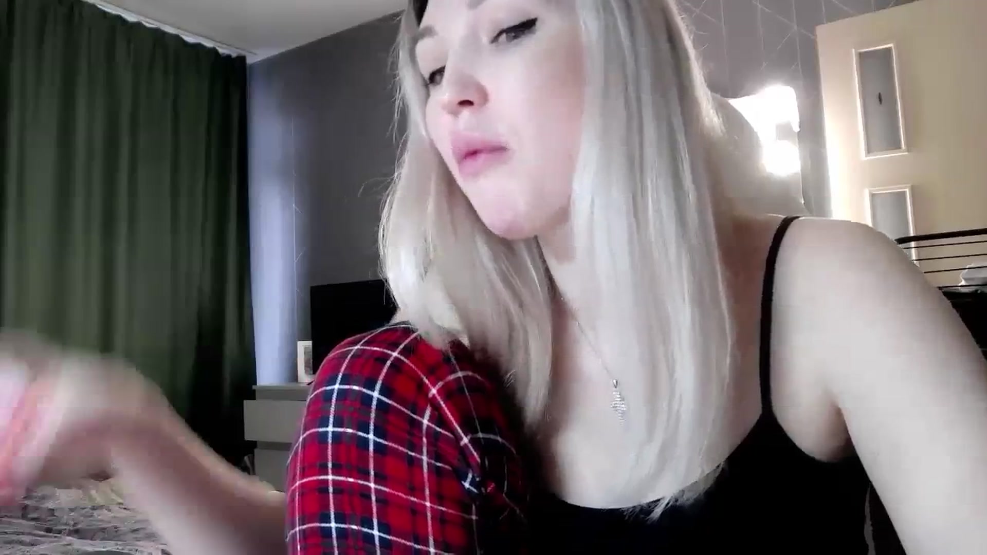 Gallery image thumbnail from Ashley_cutie_'s myfreecams stream on, 04/10/2024, 10:36 image 4 of 20