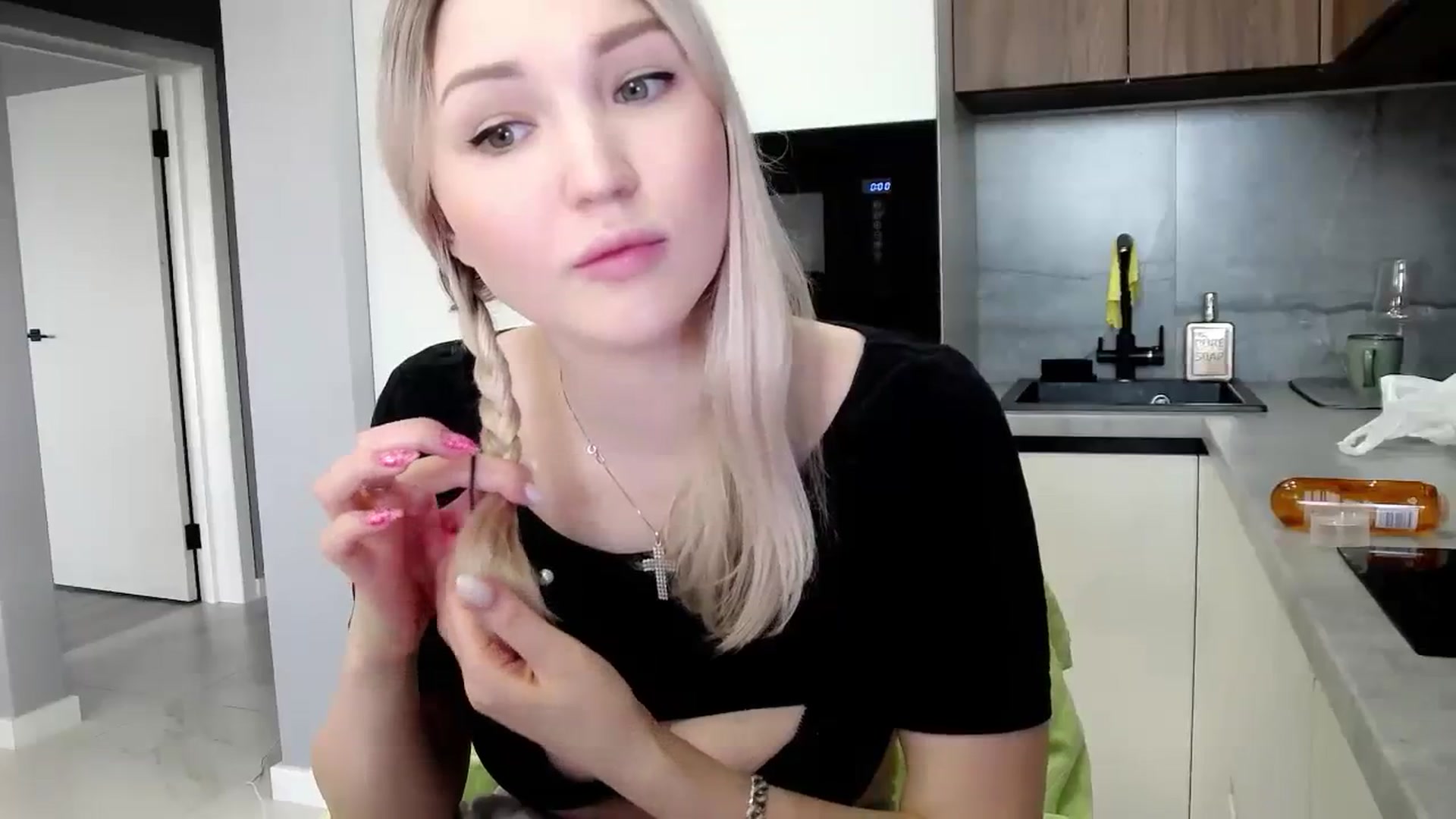 Gallery image thumbnail from Ashley_cutie_'s myfreecams stream on, 04/14/2024, 12:41 image 12 of 20
