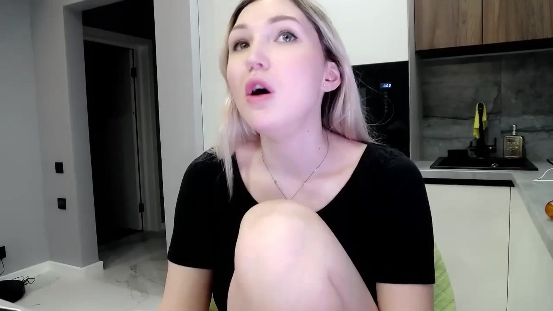 Gallery image thumbnail from Ashley_cutie_'s myfreecams stream on, 04/14/2024, 15:30 image 13 of 20