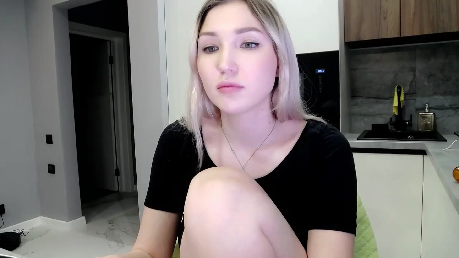 Gallery image thumbnail from Ashley_cutie_'s myfreecams stream on, 04/14/2024, 15:30 image 14 of 20