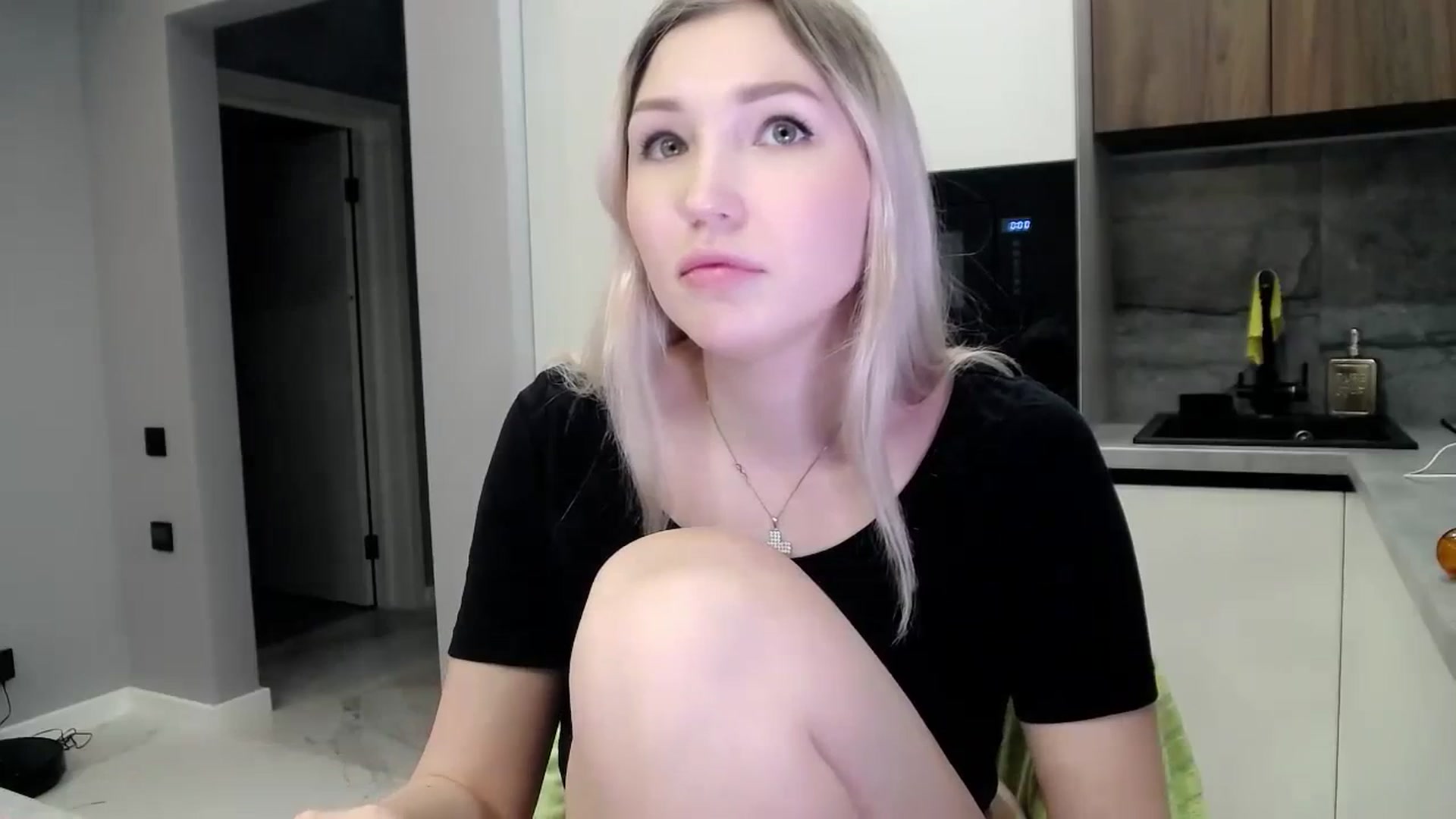 Gallery image thumbnail from Ashley_cutie_'s myfreecams stream on, 04/14/2024, 15:30 image 10 of 20