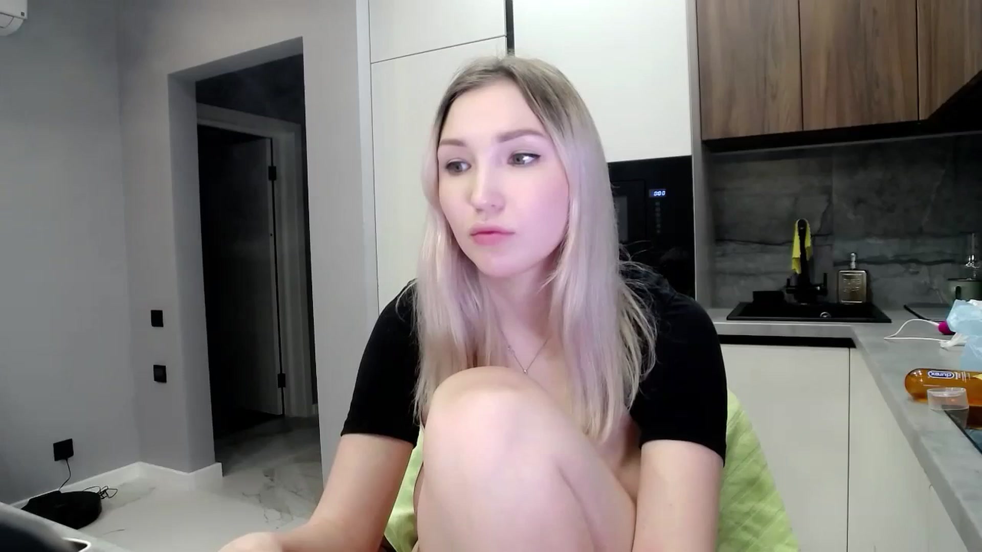 Gallery image thumbnail from Ashley_cutie_'s myfreecams stream on, 04/14/2024, 15:30 image 20 of 20