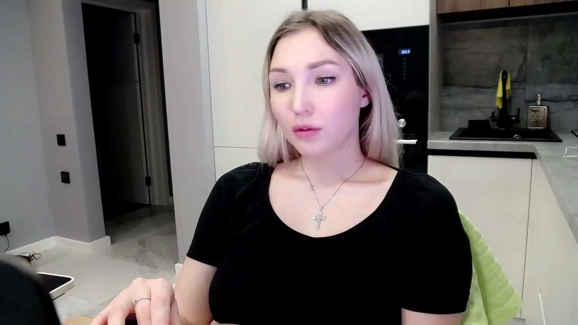 Gallery image thumbnail from Ashley_cutie_'s myfreecams stream on, 04/14/2024, 17:35 image 18 of 20