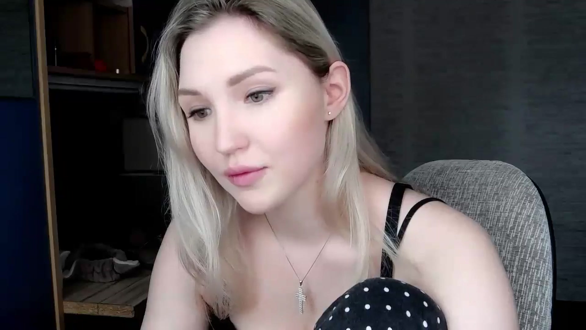 Gallery image thumbnail from Ashley_cutie_'s myfreecams stream on, 04/27/2024, 09:12 image 16 of 20