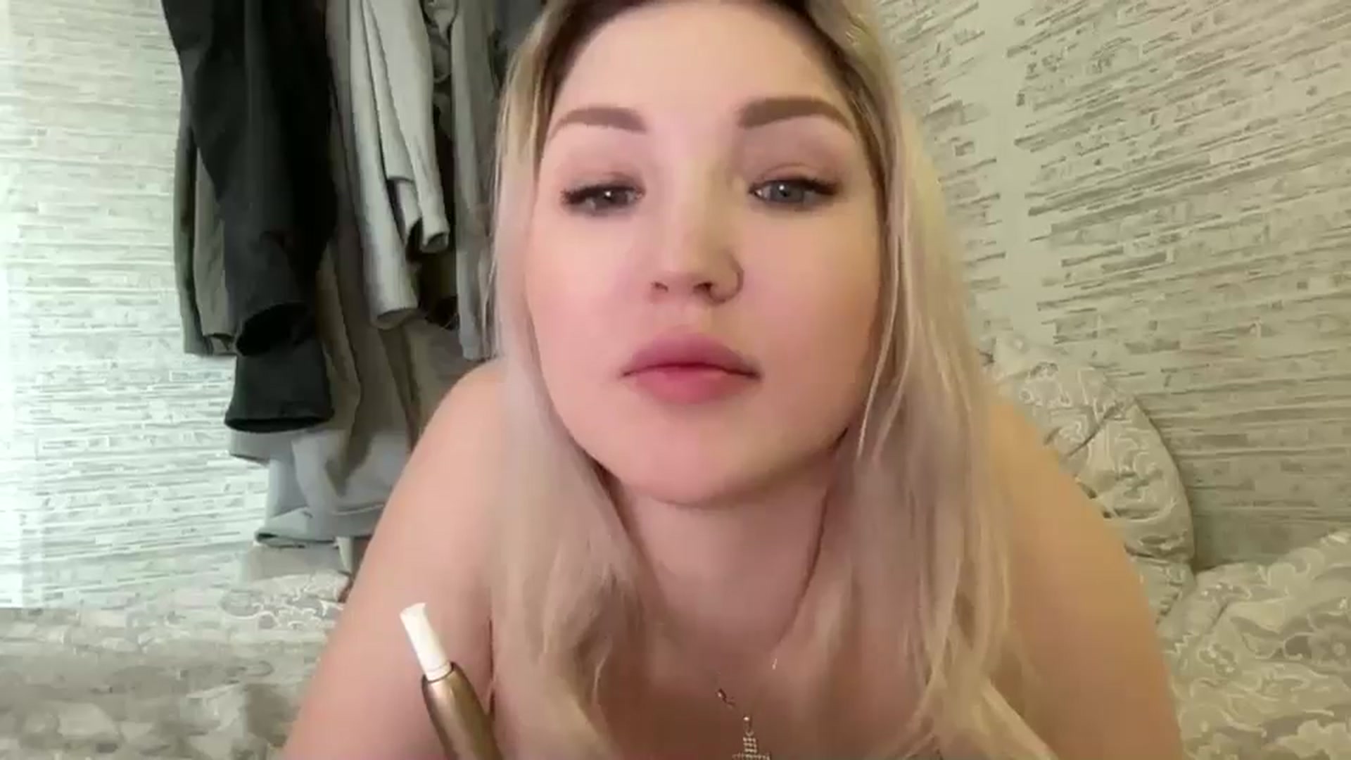 Gallery image thumbnail from Ashley_cutie_'s myfreecams stream on, 05/07/2024, 07:07 image 19 of 20