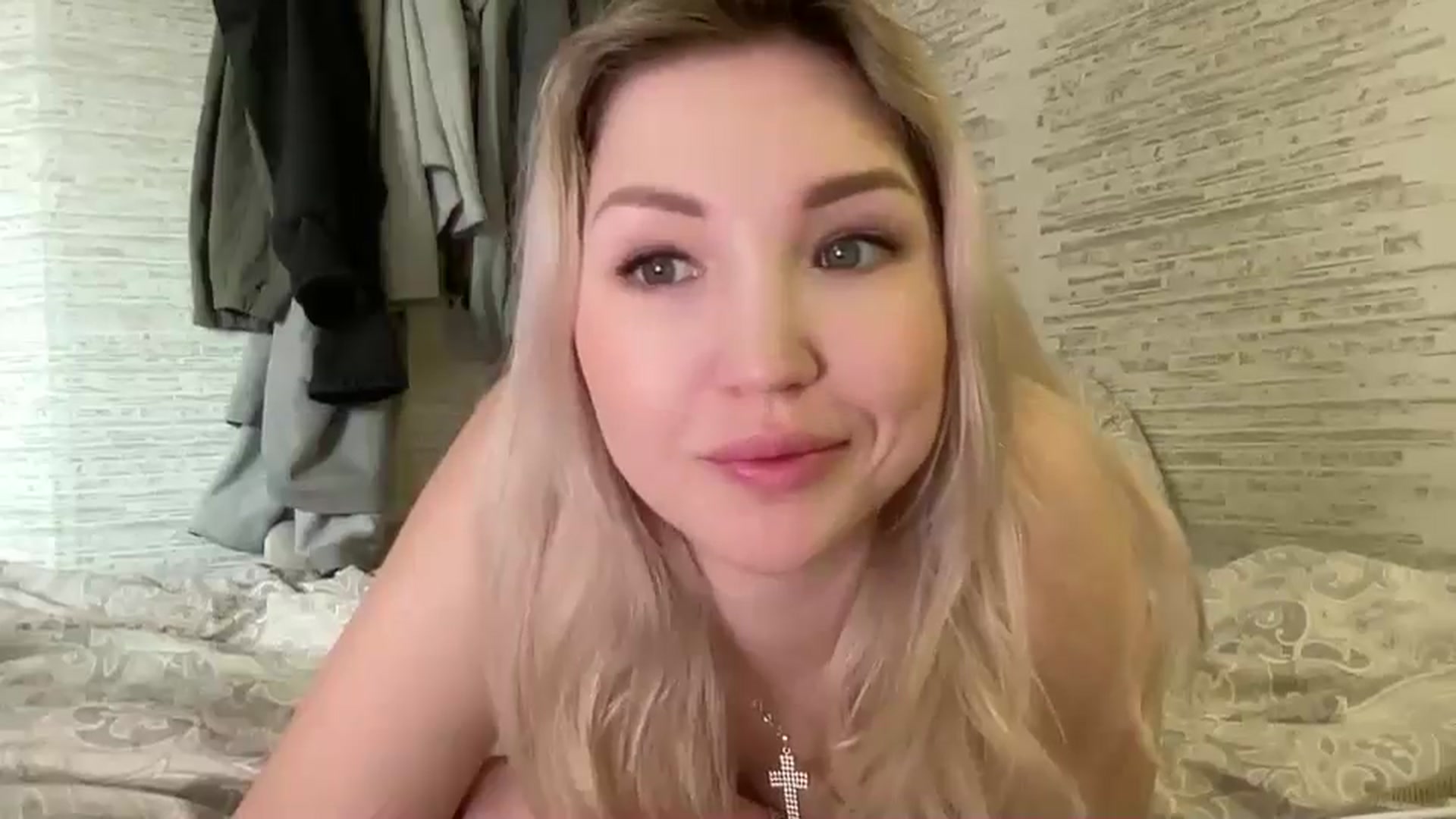 Gallery image thumbnail from Ashley_cutie_'s myfreecams stream on, 05/07/2024, 07:59 image 6 of 20