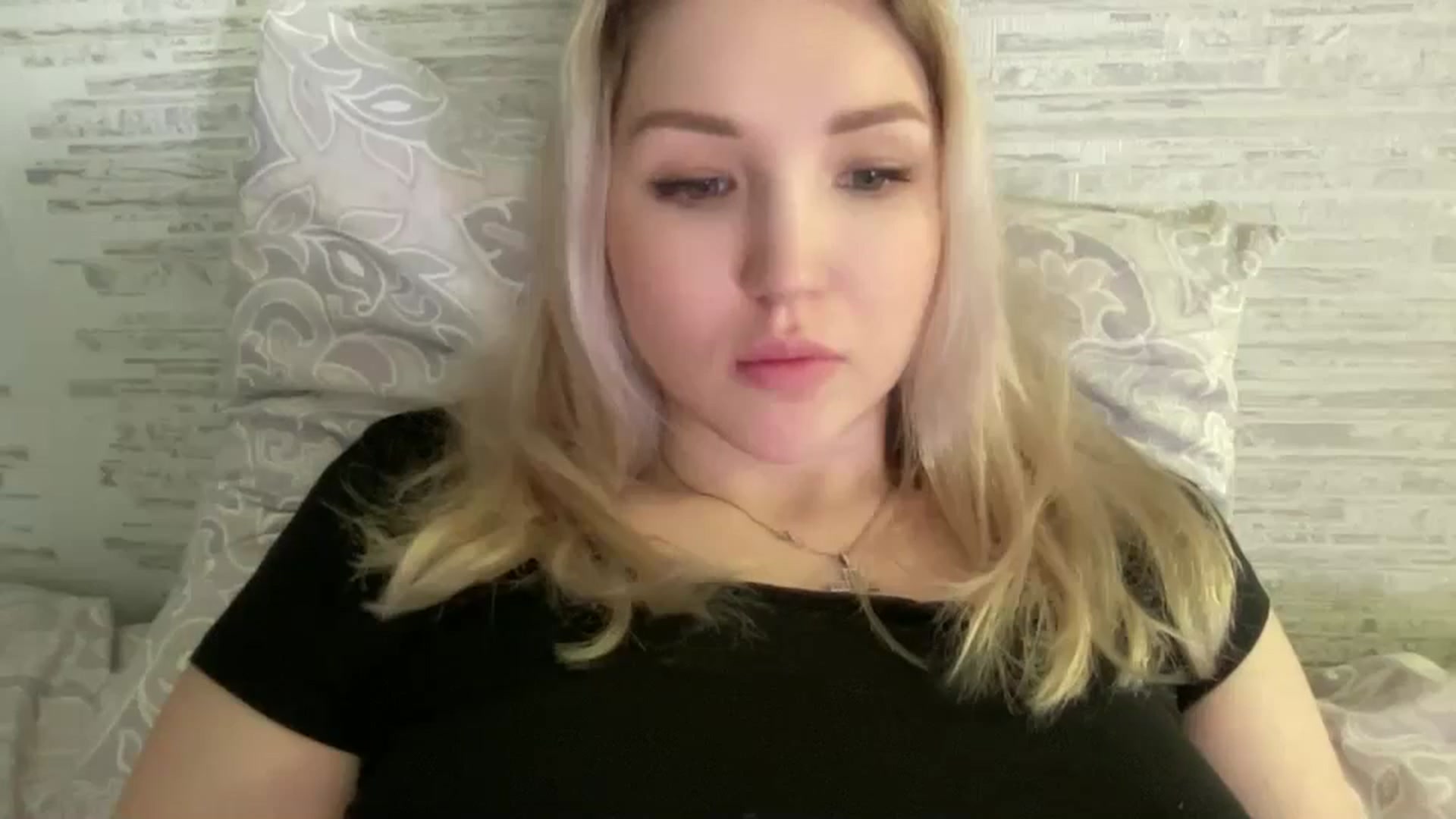 Gallery image thumbnail from Ashley_cutie_'s myfreecams stream on, 05/07/2024, 08:49 image 10 of 20