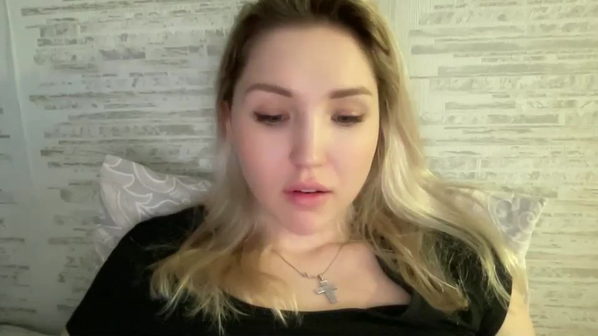 Gallery image thumbnail from Ashley_cutie_'s myfreecams stream on, 05/07/2024, 09:53 image 18 of 20