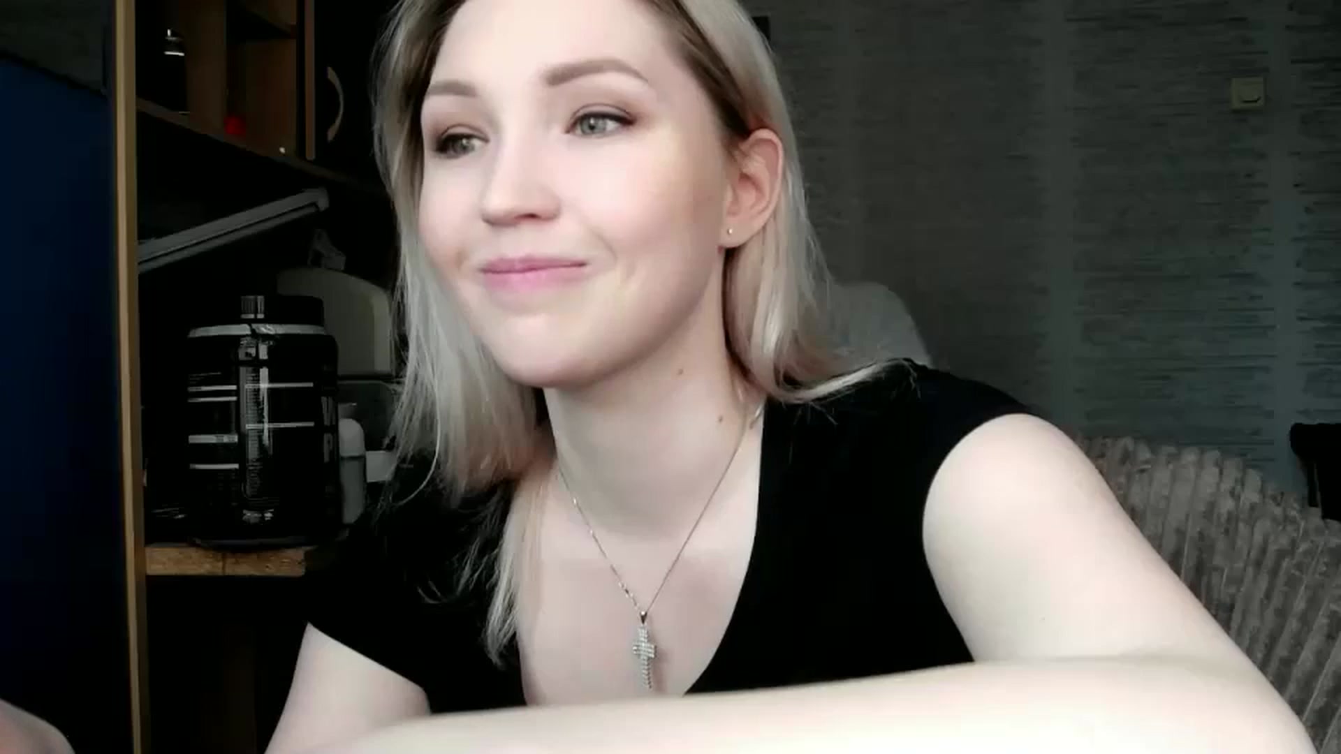 Gallery image thumbnail from Ashley_cutie_'s myfreecams stream on, 05/09/2024, 09:50 image 7 of 20