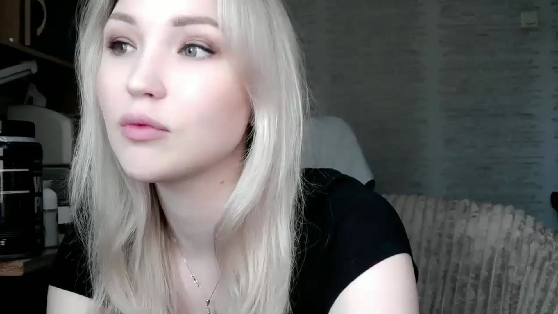 Gallery image thumbnail from Ashley_cutie_'s myfreecams stream on, 05/09/2024, 09:50 image 16 of 20