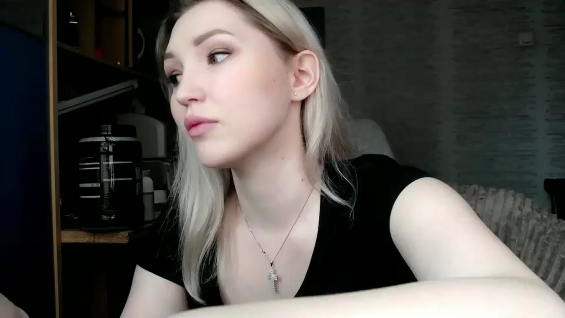 Gallery image thumbnail from Ashley_cutie_'s myfreecams stream on, 05/09/2024, 09:50 image 8 of 20