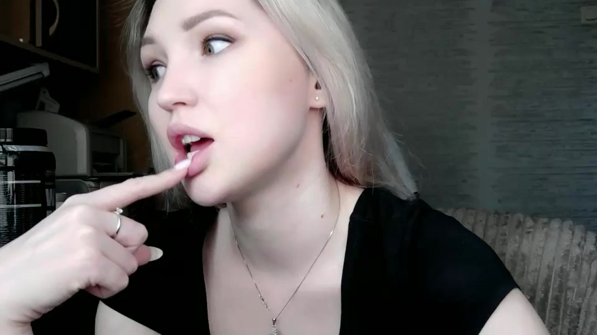 Gallery image thumbnail from Ashley_cutie_'s myfreecams stream on, 05/09/2024, 10:33 image 1 of 20