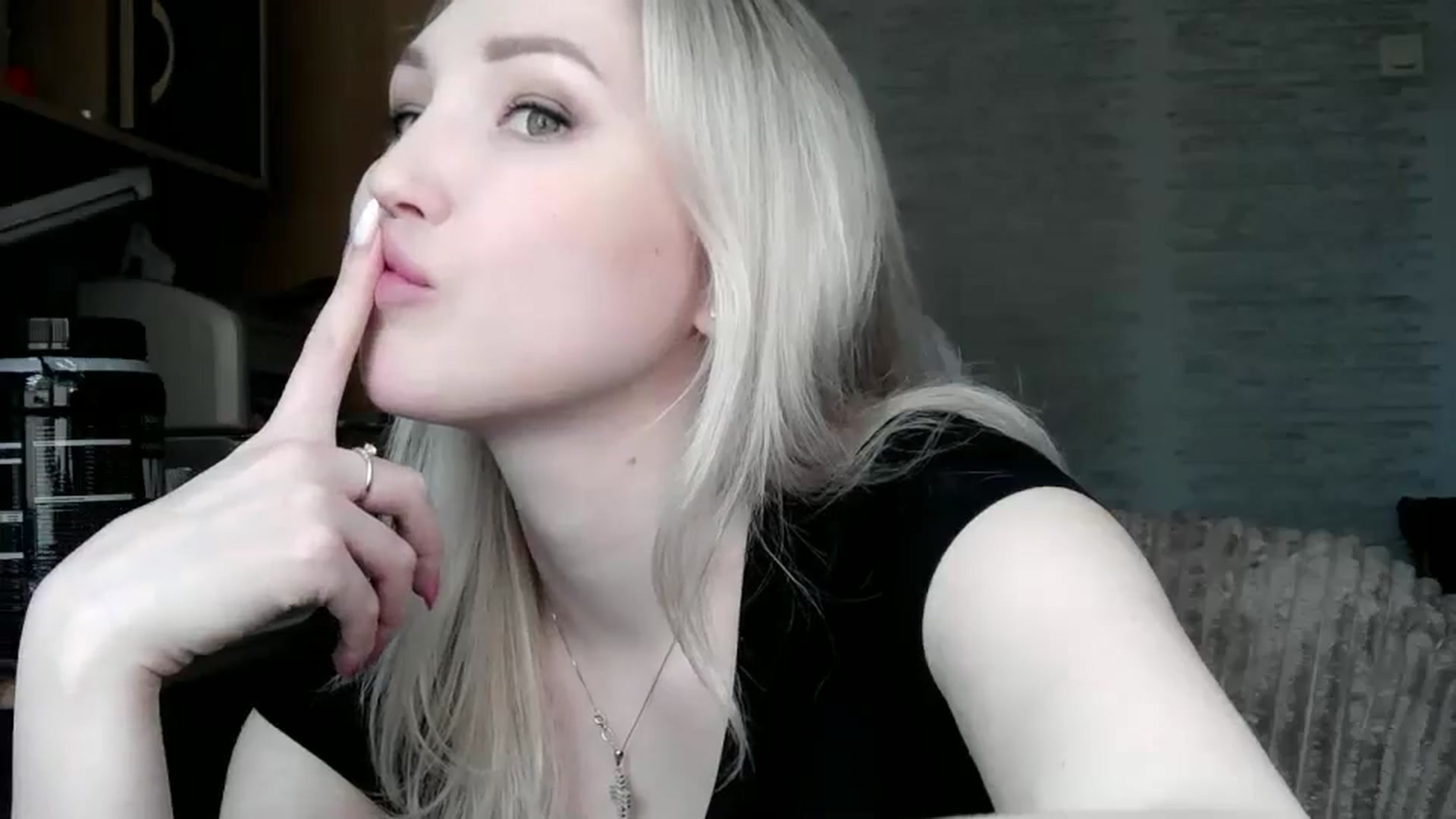 Gallery image thumbnail from Ashley_cutie_'s myfreecams stream on, 05/09/2024, 10:33 image 7 of 20