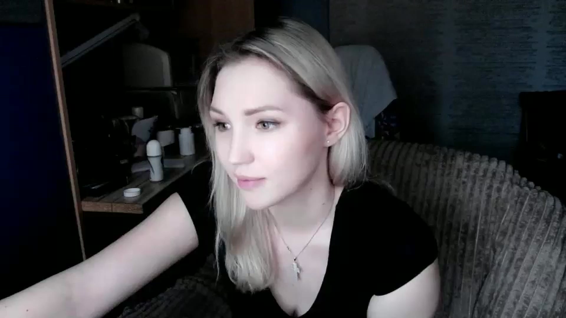 Gallery image thumbnail from Ashley_cutie_'s myfreecams stream on, 05/09/2024, 11:11 image 16 of 20
