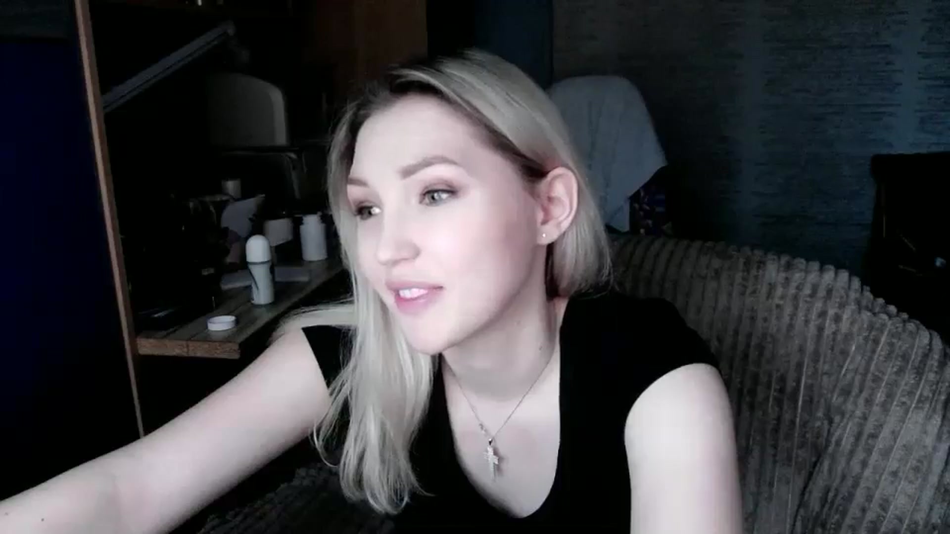 Gallery image thumbnail from Ashley_cutie_'s myfreecams stream on, 05/09/2024, 11:11 image 12 of 20