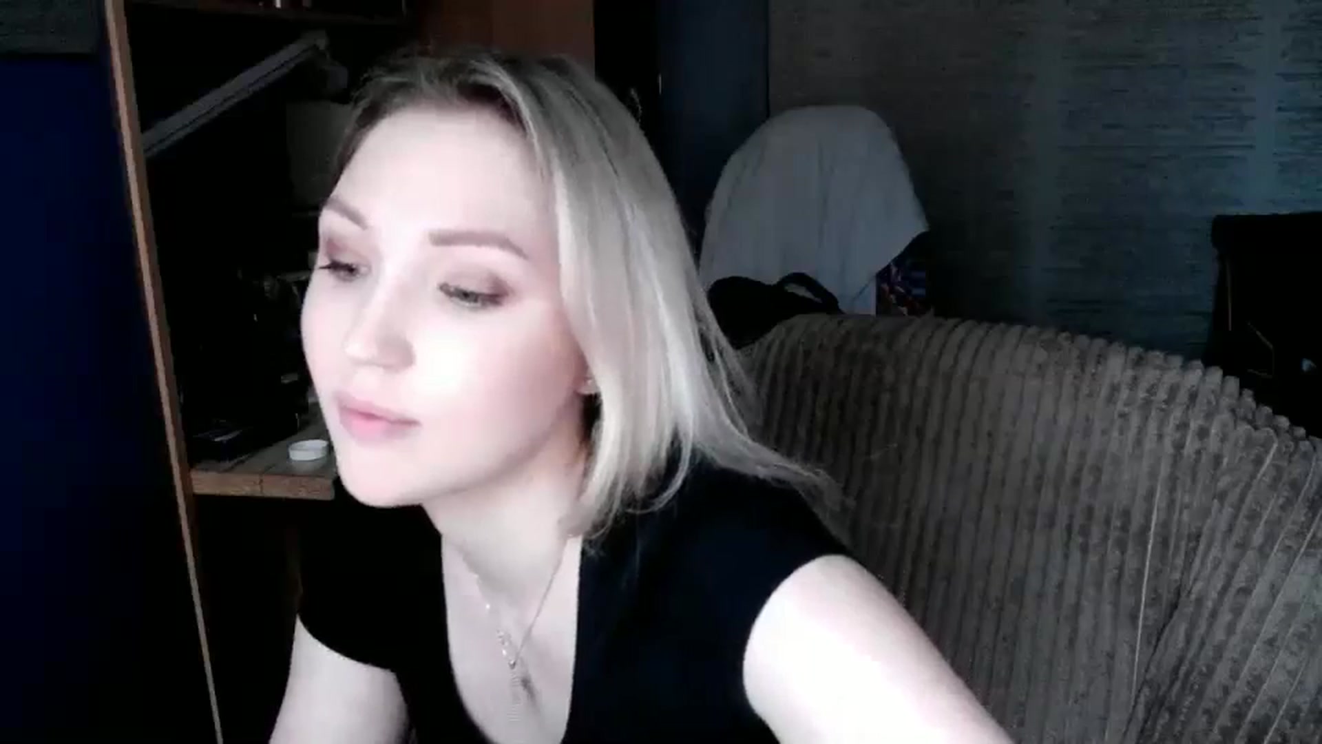 Gallery image thumbnail from Ashley_cutie_'s myfreecams stream on, 05/09/2024, 11:11 image 7 of 20