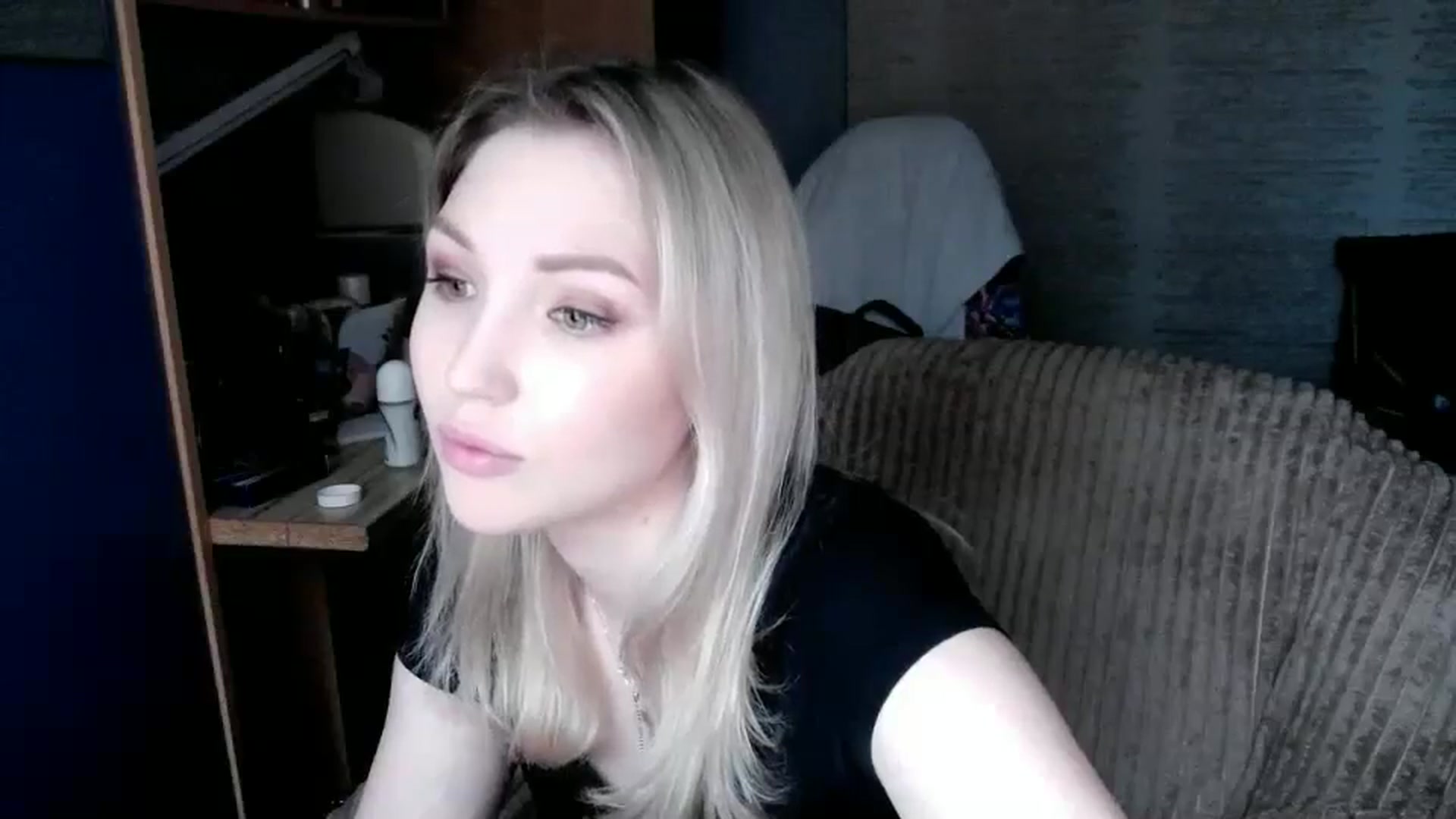 Gallery image thumbnail from Ashley_cutie_'s myfreecams stream on, 05/09/2024, 11:11 image 5 of 20