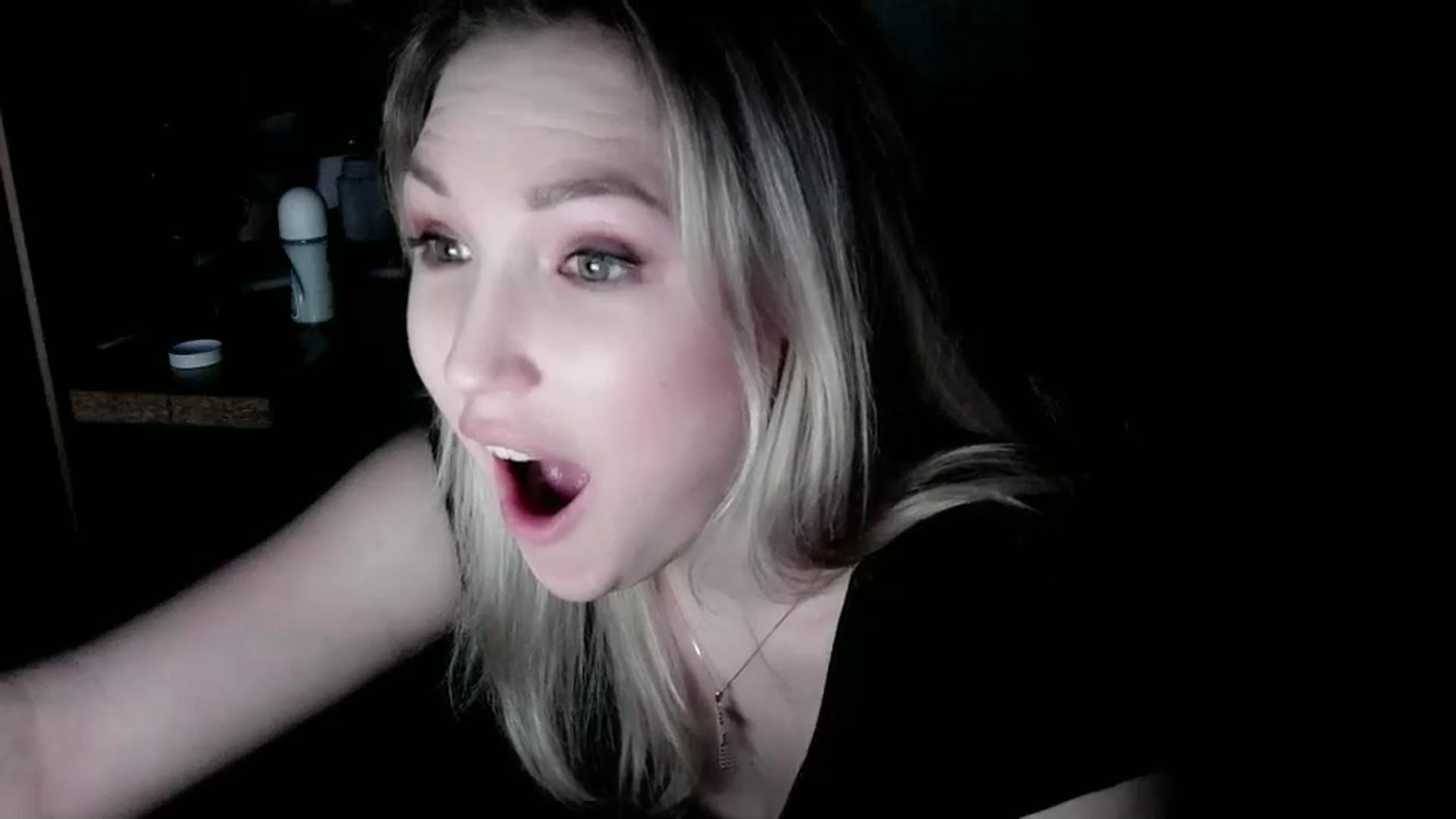 Gallery image thumbnail from Ashley_cutie_'s myfreecams stream on, 05/09/2024, 12:23 image 4 of 20