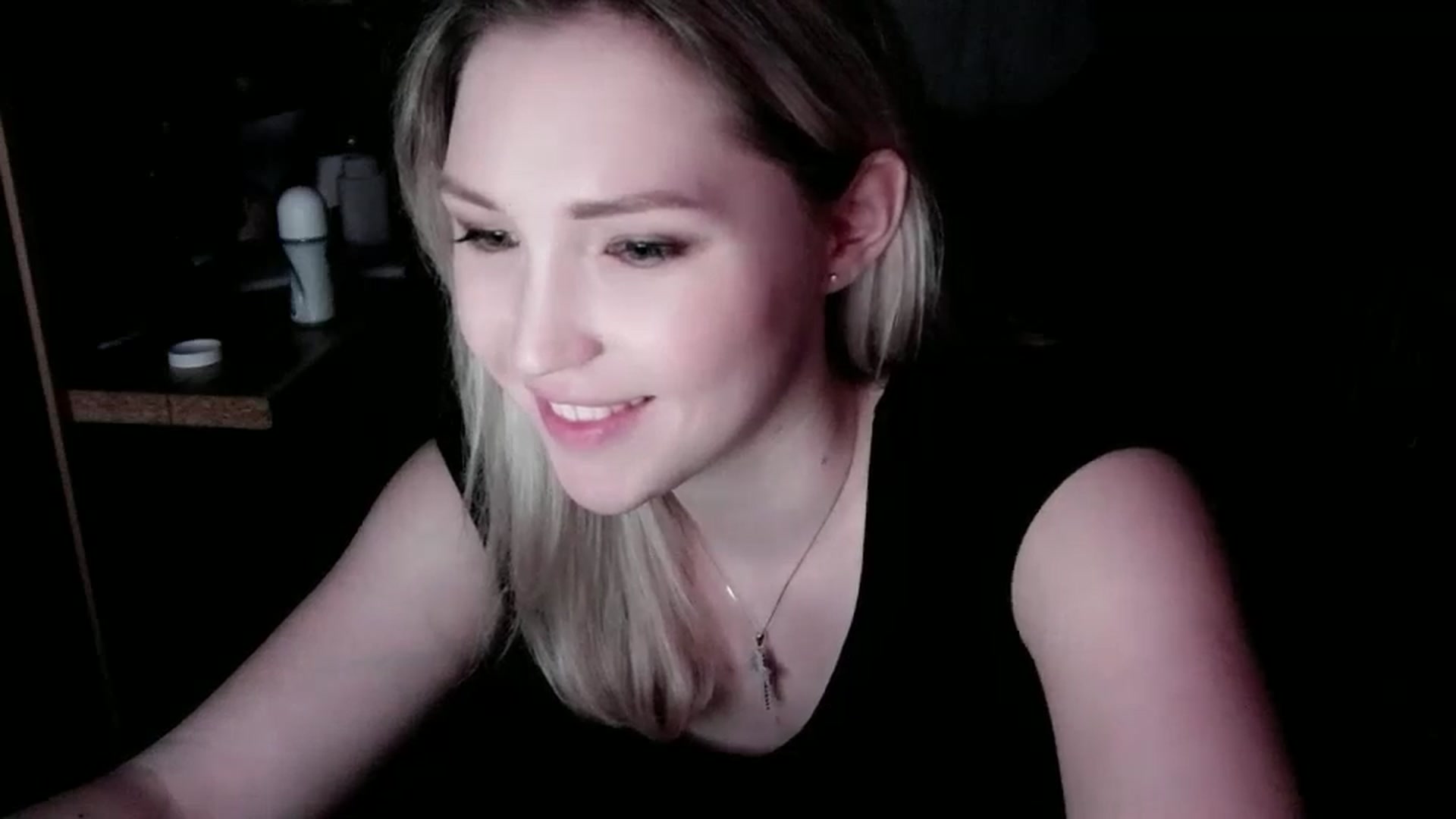 Gallery image thumbnail from Ashley_cutie_'s myfreecams stream on, 05/09/2024, 12:23 image 18 of 20