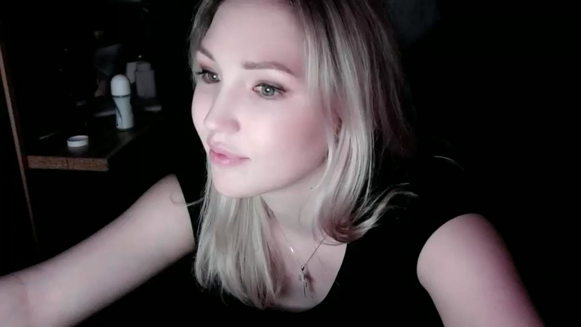 Gallery image thumbnail from Ashley_cutie_'s myfreecams stream on, 05/09/2024, 12:23 image 9 of 20