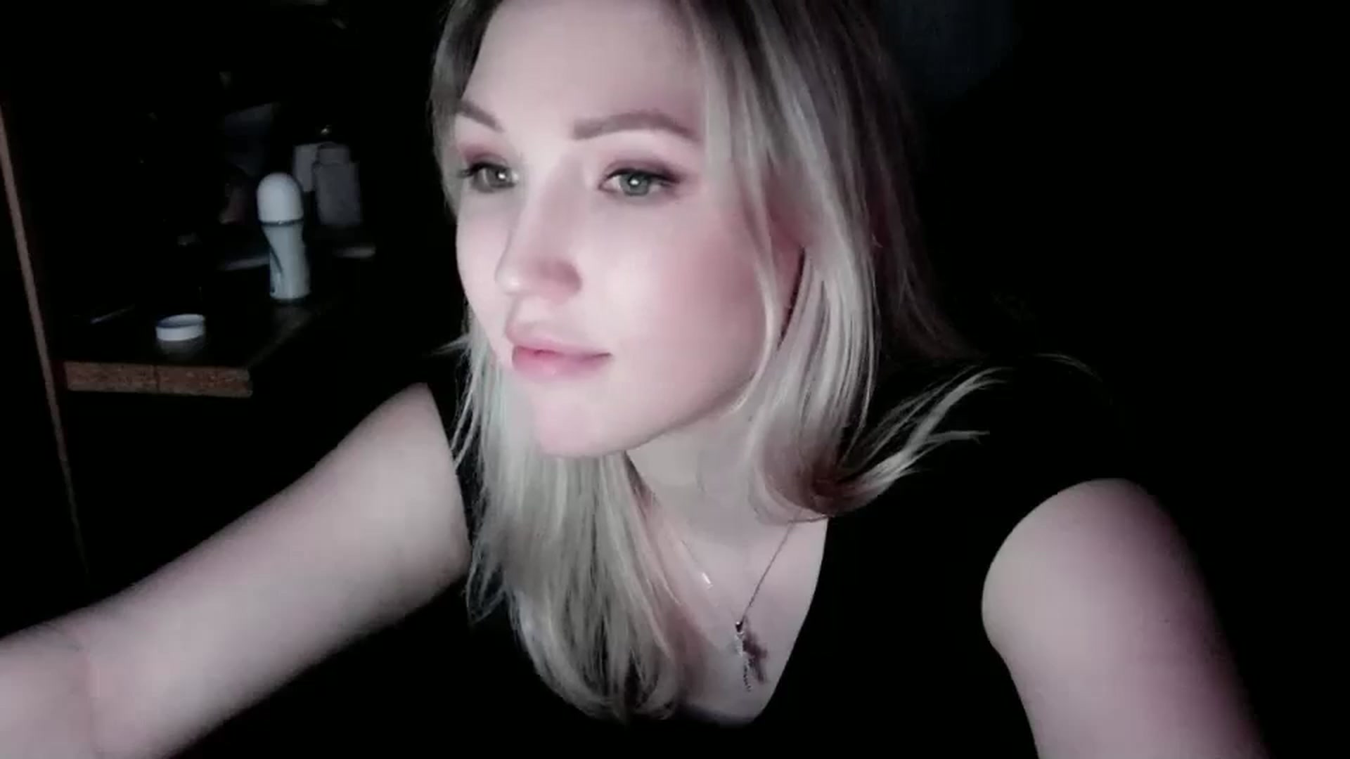 Gallery image thumbnail from Ashley_cutie_'s myfreecams stream on, 05/09/2024, 12:23 image 7 of 20