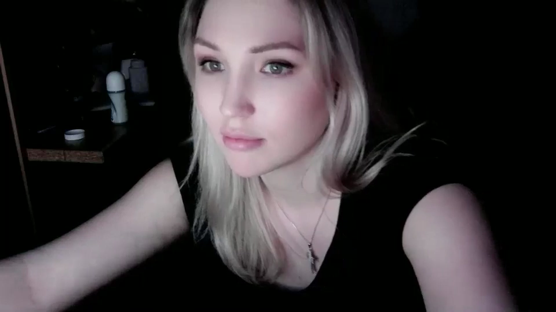Gallery image thumbnail from Ashley_cutie_'s myfreecams stream on, 05/09/2024, 12:23 image 6 of 20