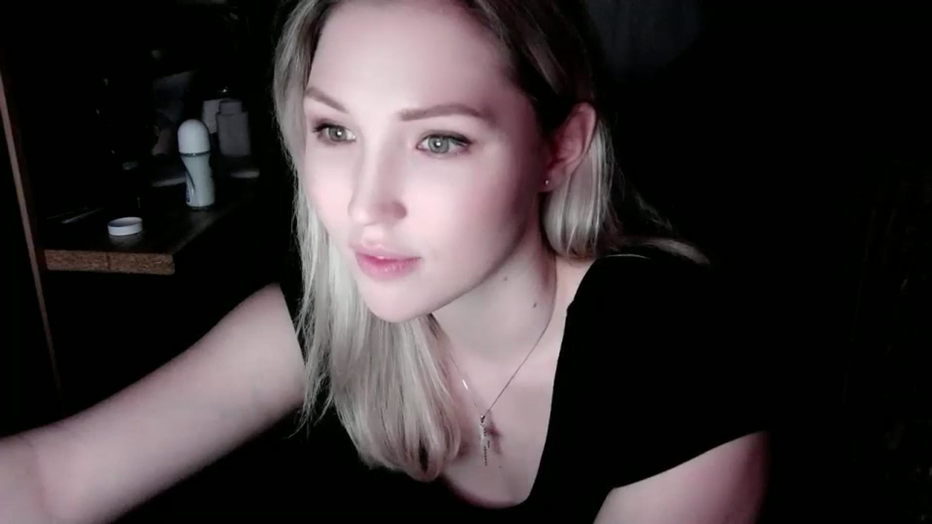 Gallery image thumbnail from Ashley_cutie_'s myfreecams stream on, 05/09/2024, 12:23 image 17 of 20