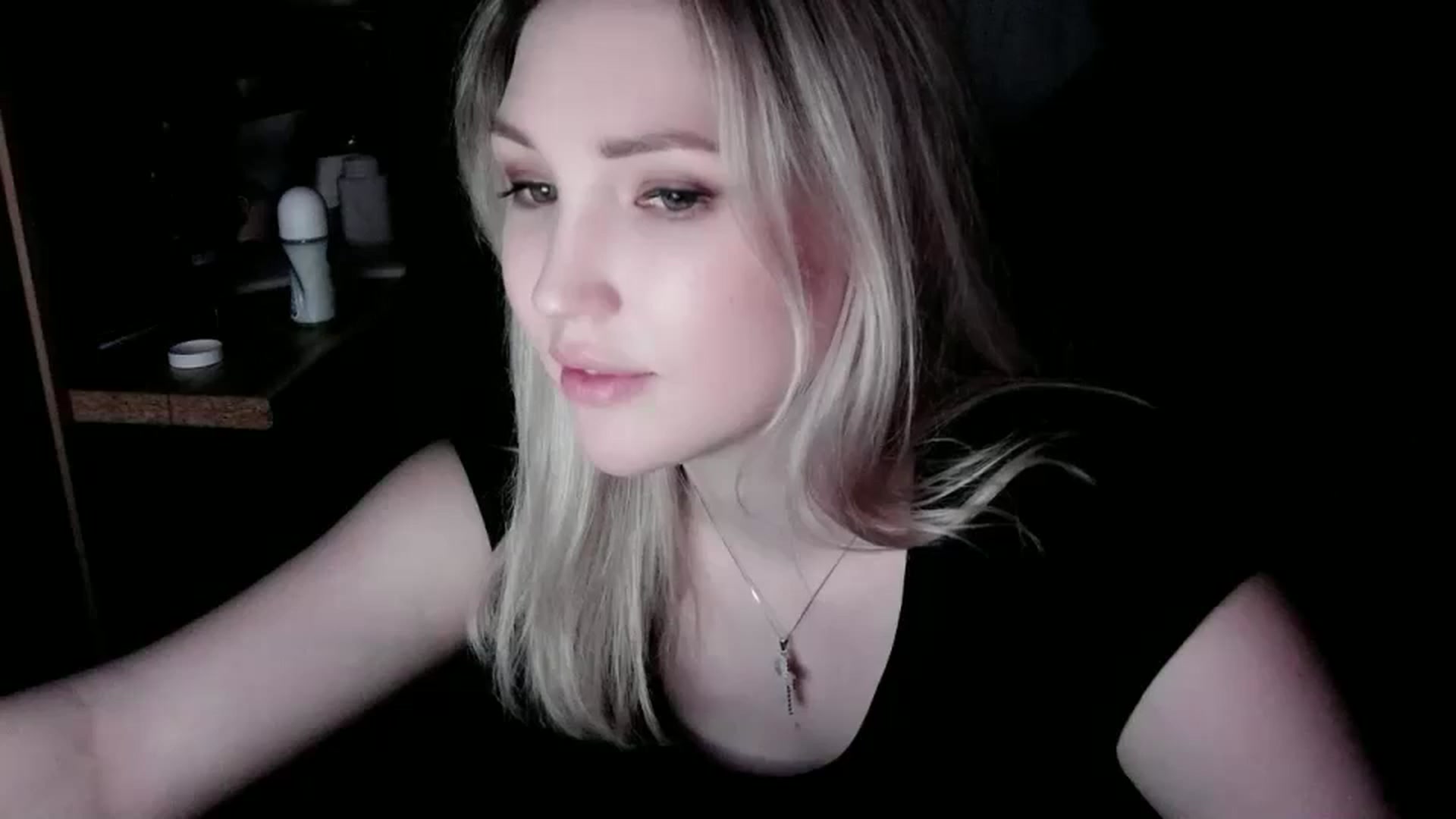 Gallery image thumbnail from Ashley_cutie_'s myfreecams stream on, 05/09/2024, 12:23 image 8 of 20