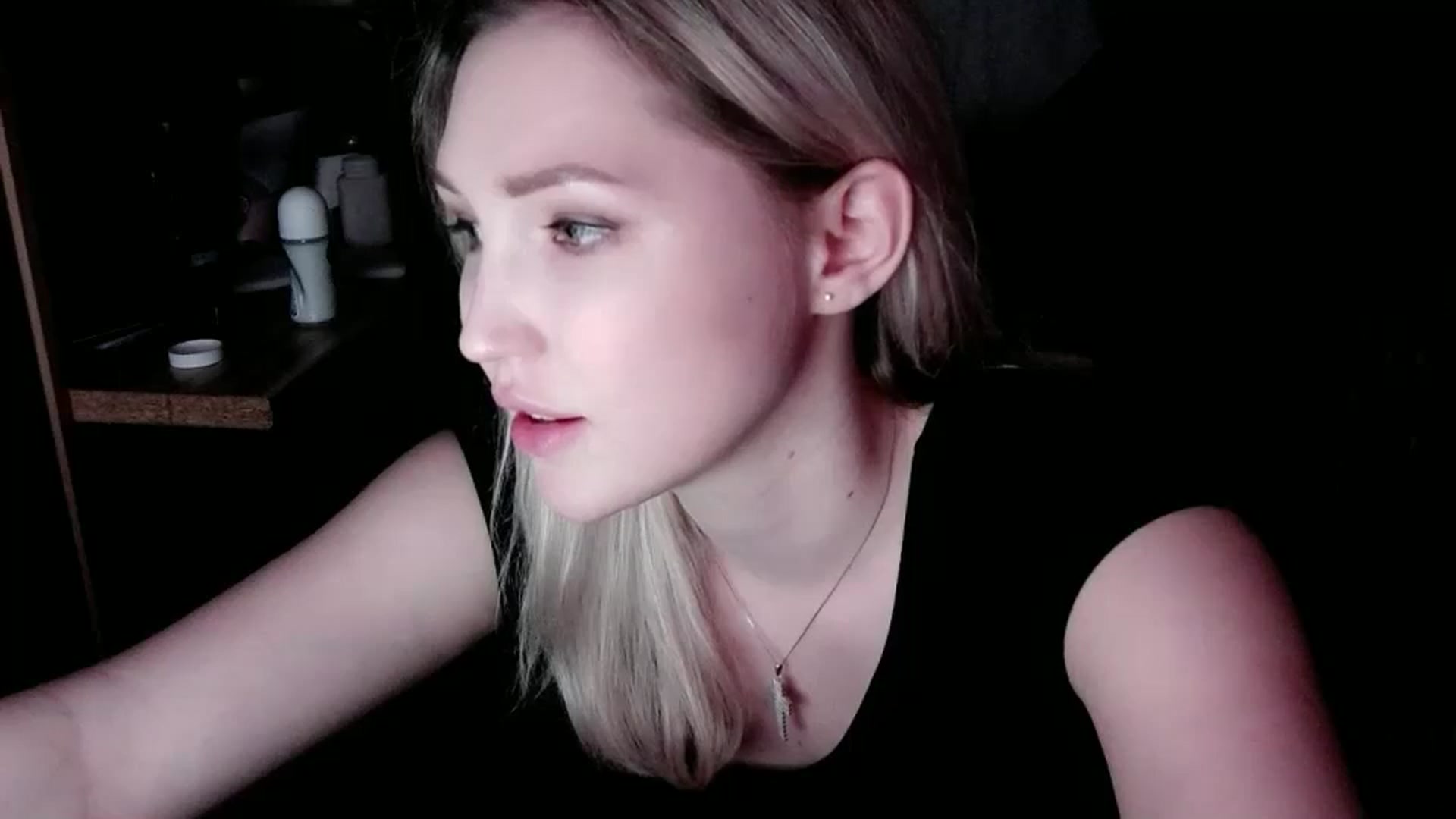 Gallery image thumbnail from Ashley_cutie_'s myfreecams stream on, 05/09/2024, 12:23 image 12 of 20
