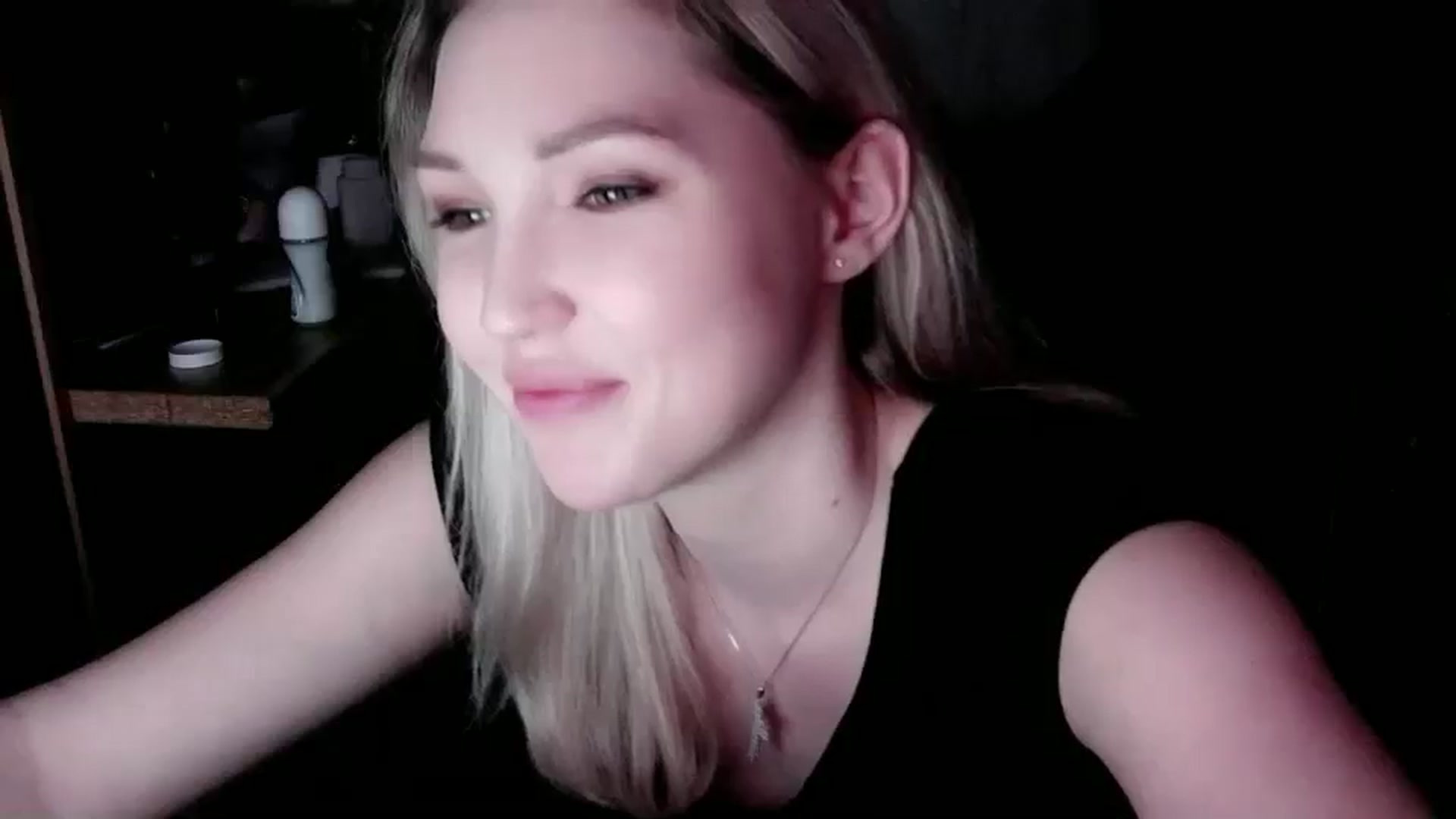 Gallery image thumbnail from Ashley_cutie_'s myfreecams stream on, 05/09/2024, 12:23 image 14 of 20