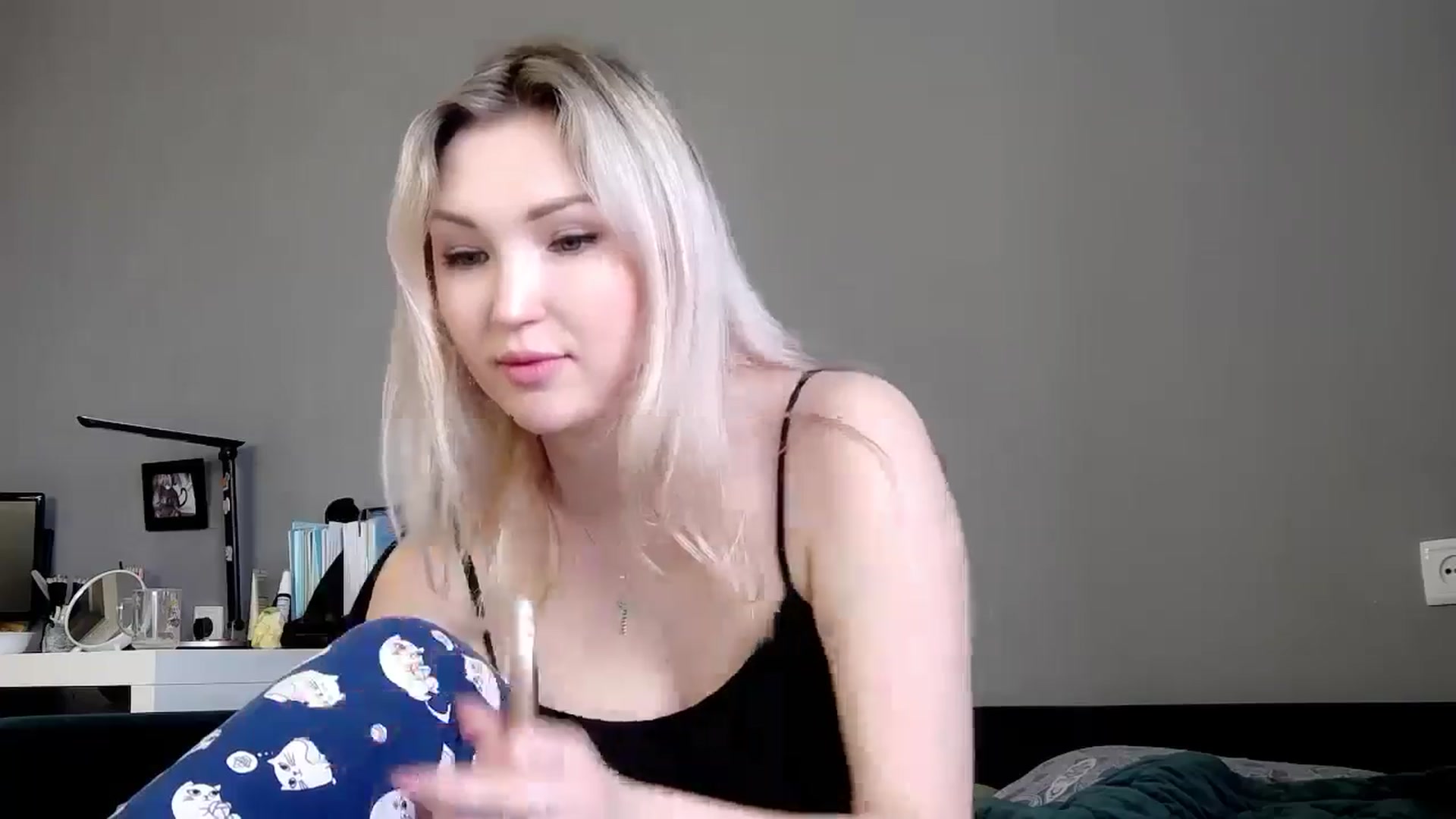 Gallery image thumbnail from Ashley_cutie_'s myfreecams stream on, 05/14/2024, 09:47 image 7 of 20