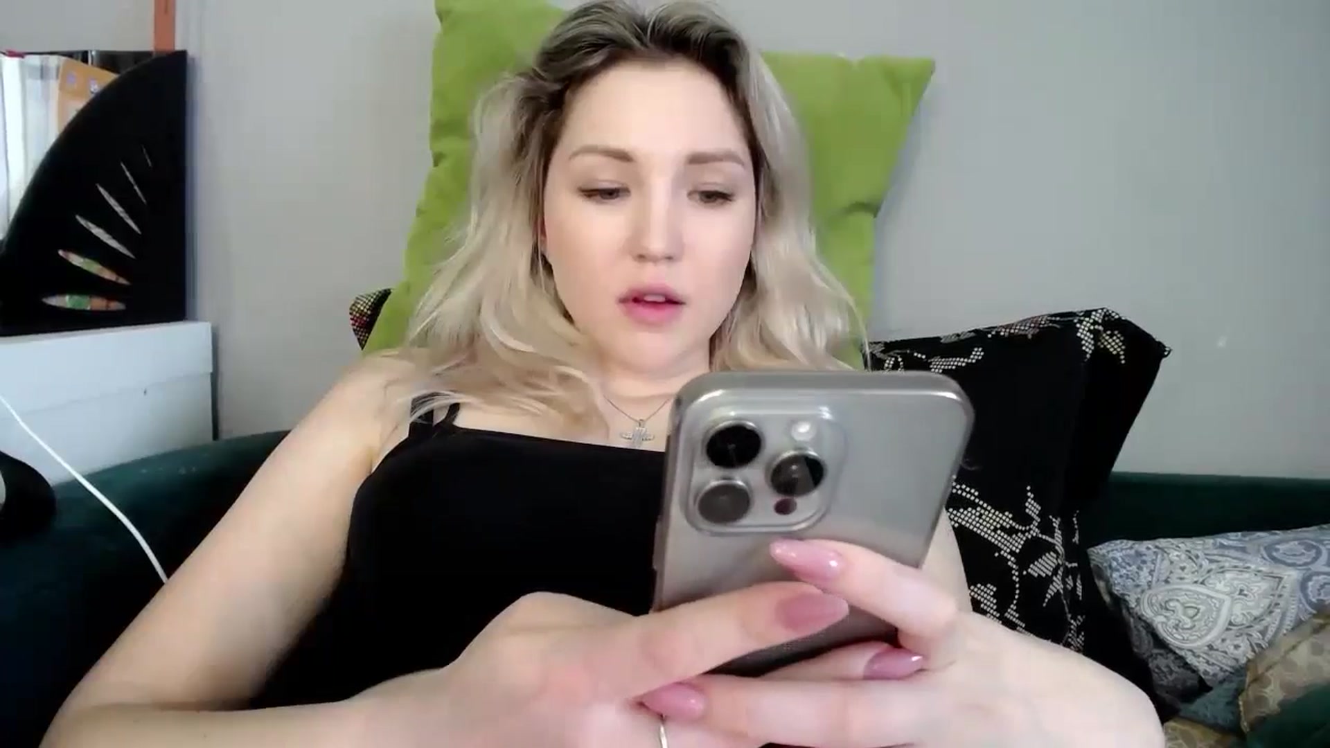 Gallery image thumbnail from Ashley_cutie_'s myfreecams stream on, 05/20/2024, 10:07 image 11 of 20