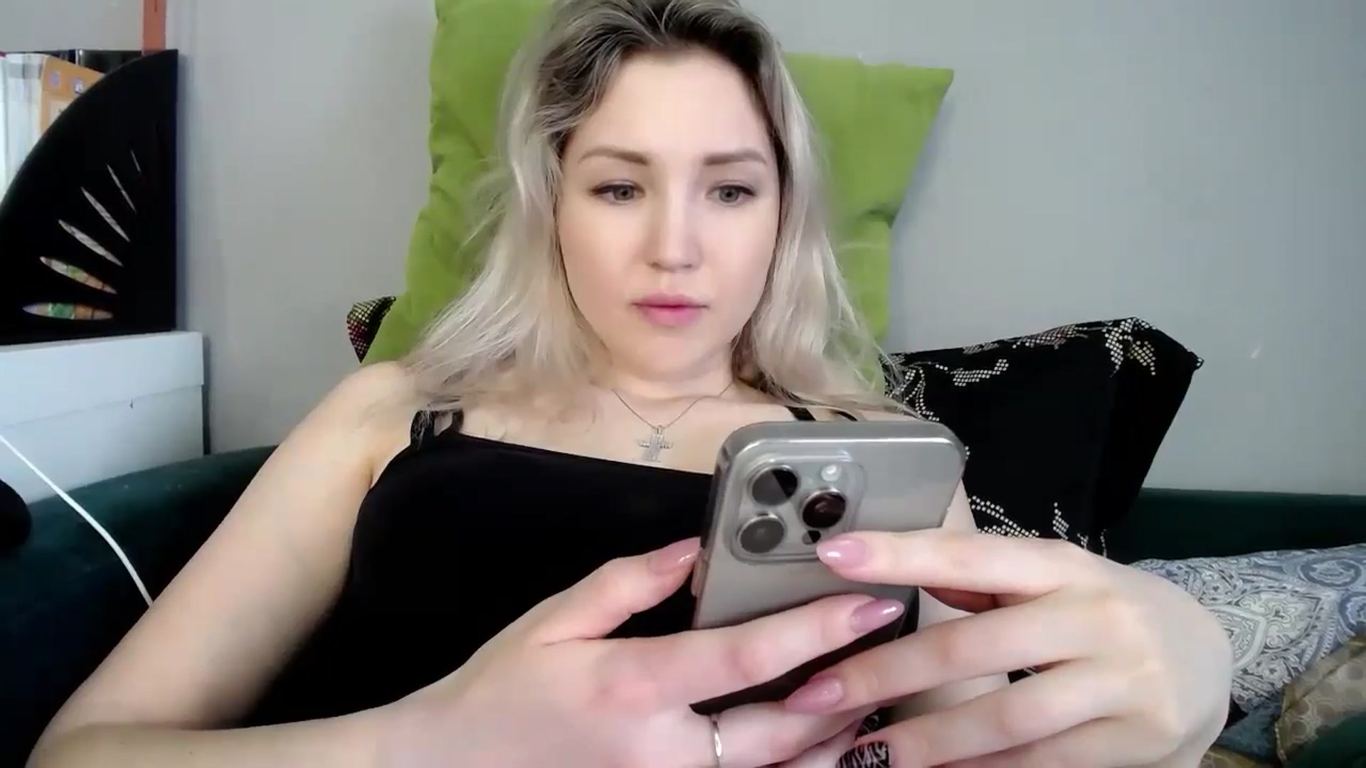 Gallery image thumbnail from Ashley_cutie_'s myfreecams stream on, 05/20/2024, 10:07 image 6 of 20