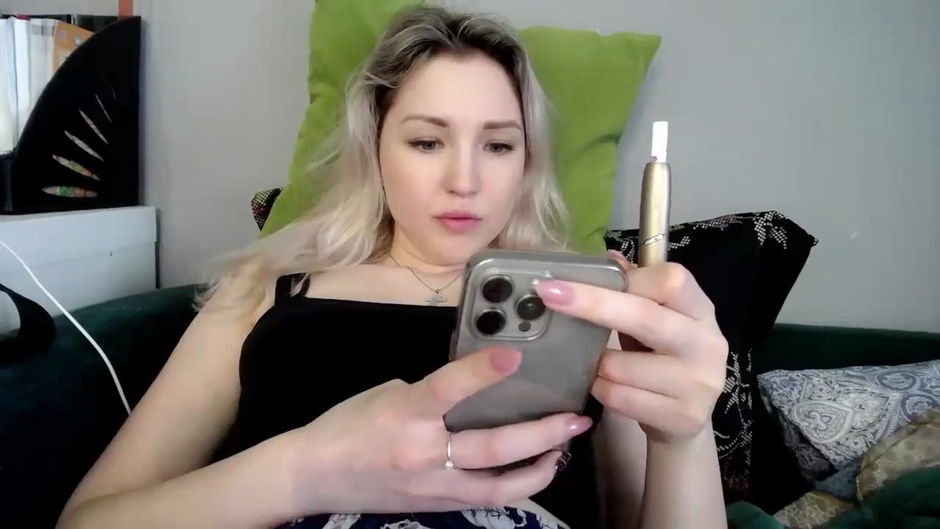 Gallery image thumbnail from Ashley_cutie_'s myfreecams stream on, 05/20/2024, 10:07 image 18 of 20